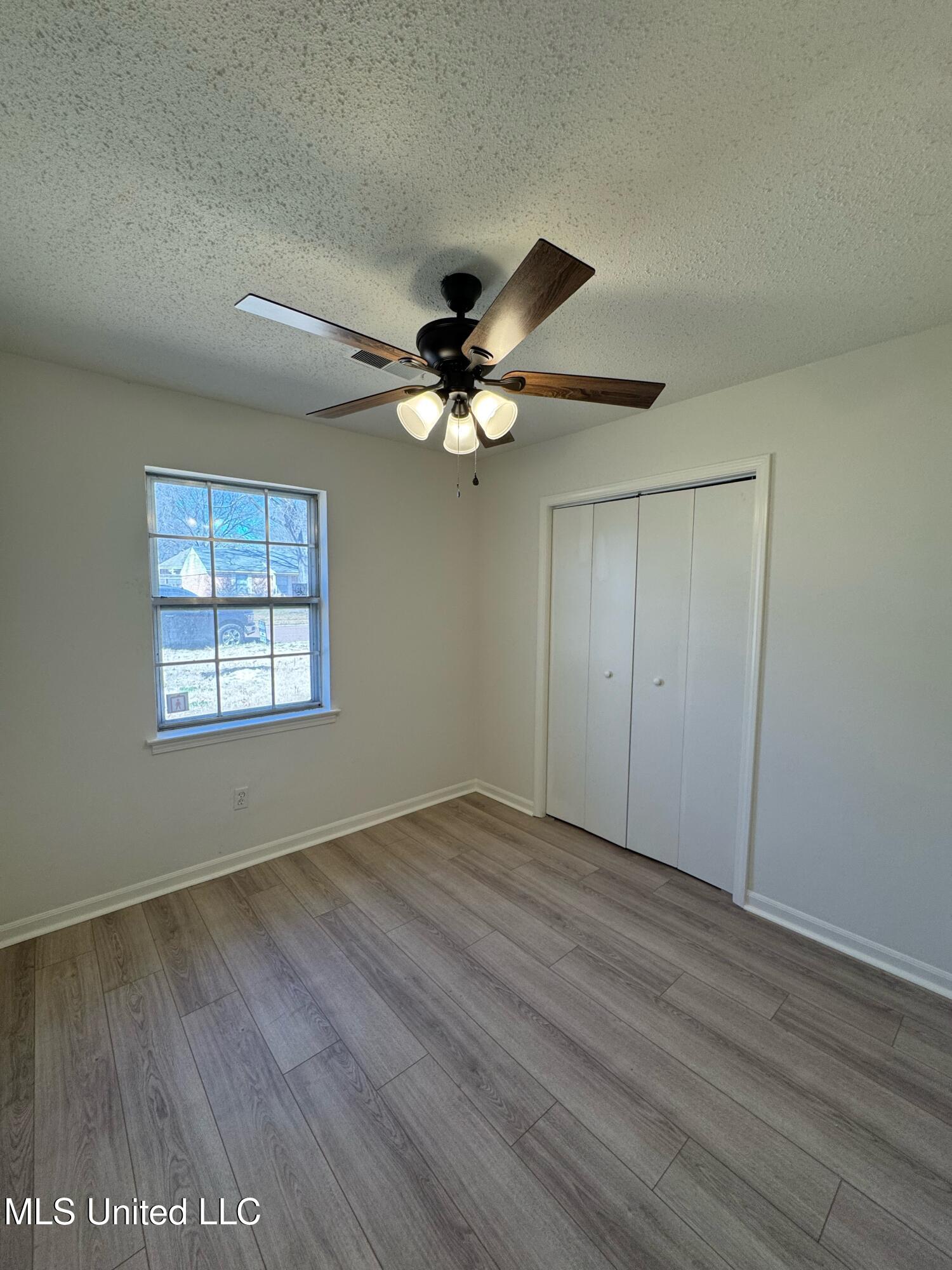 717 Valley Springs Drive, Southaven, Mississippi image 16