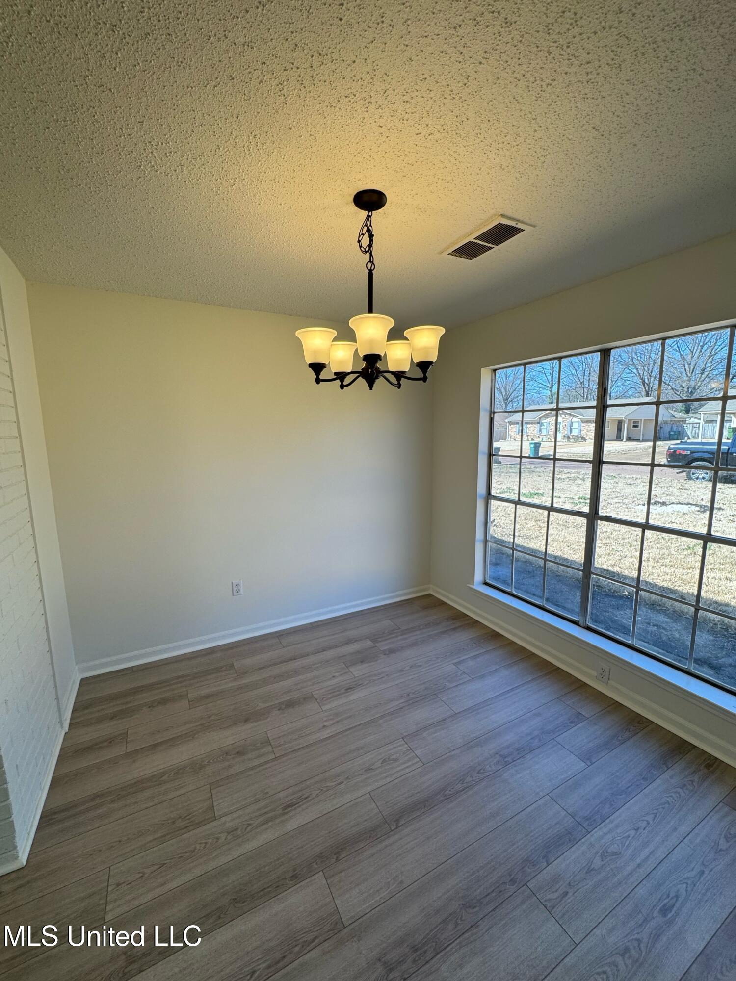 717 Valley Springs Drive, Southaven, Mississippi image 10