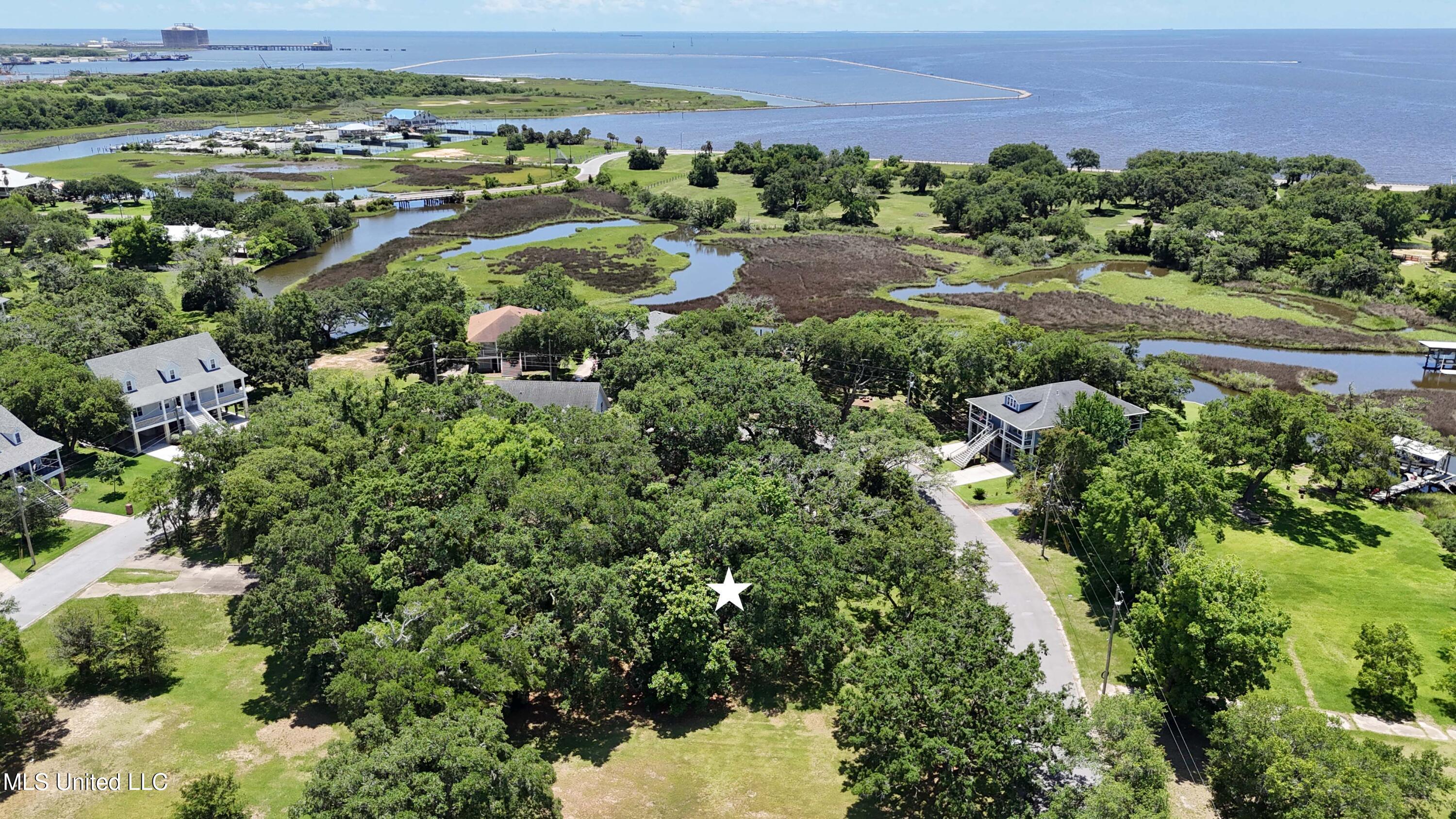 708 Wiggins Circle, Pascagoula, Mississippi image 4