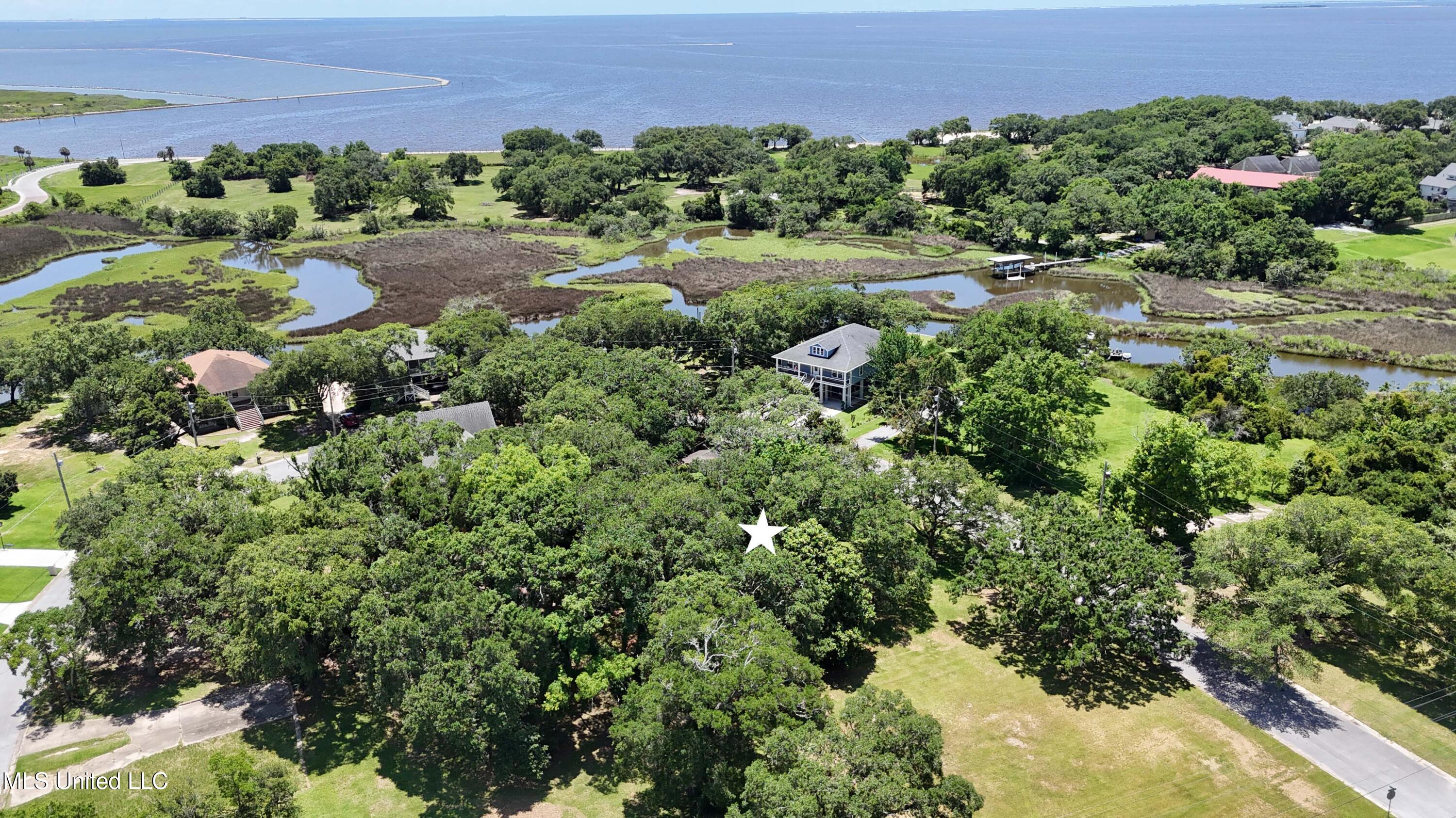708 Wiggins Circle, Pascagoula, Mississippi image 5