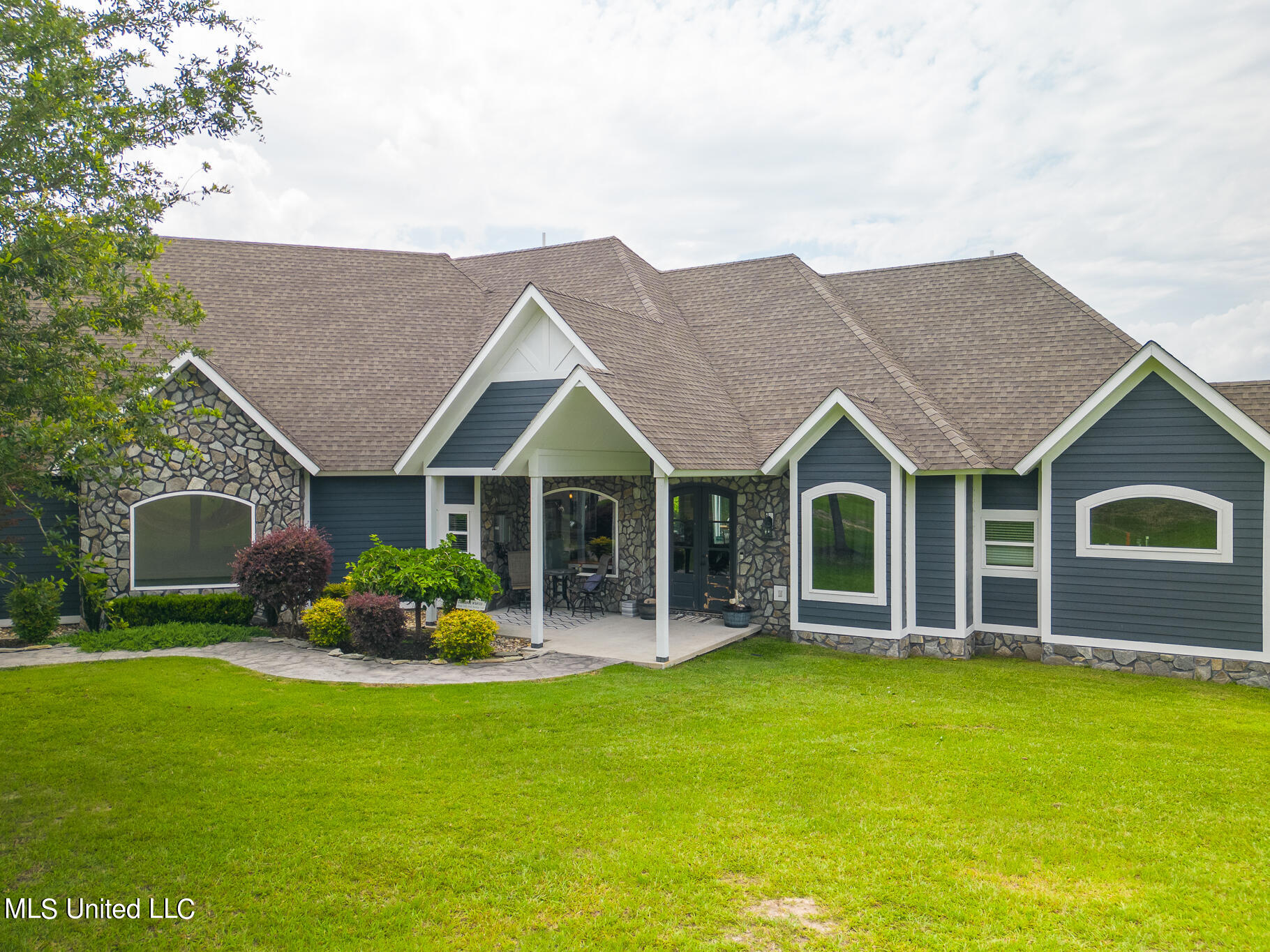 17245 Doc Lizana Road, Gulfport, Mississippi image 1