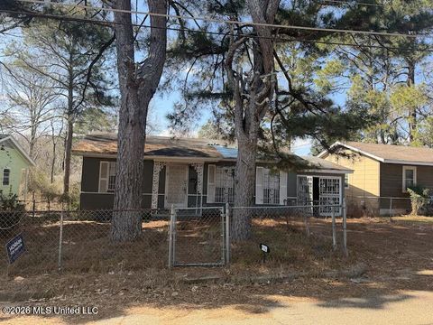 Homes For Sale - 3329 Hollywood Avenue<br/> Jackson, MS 39213