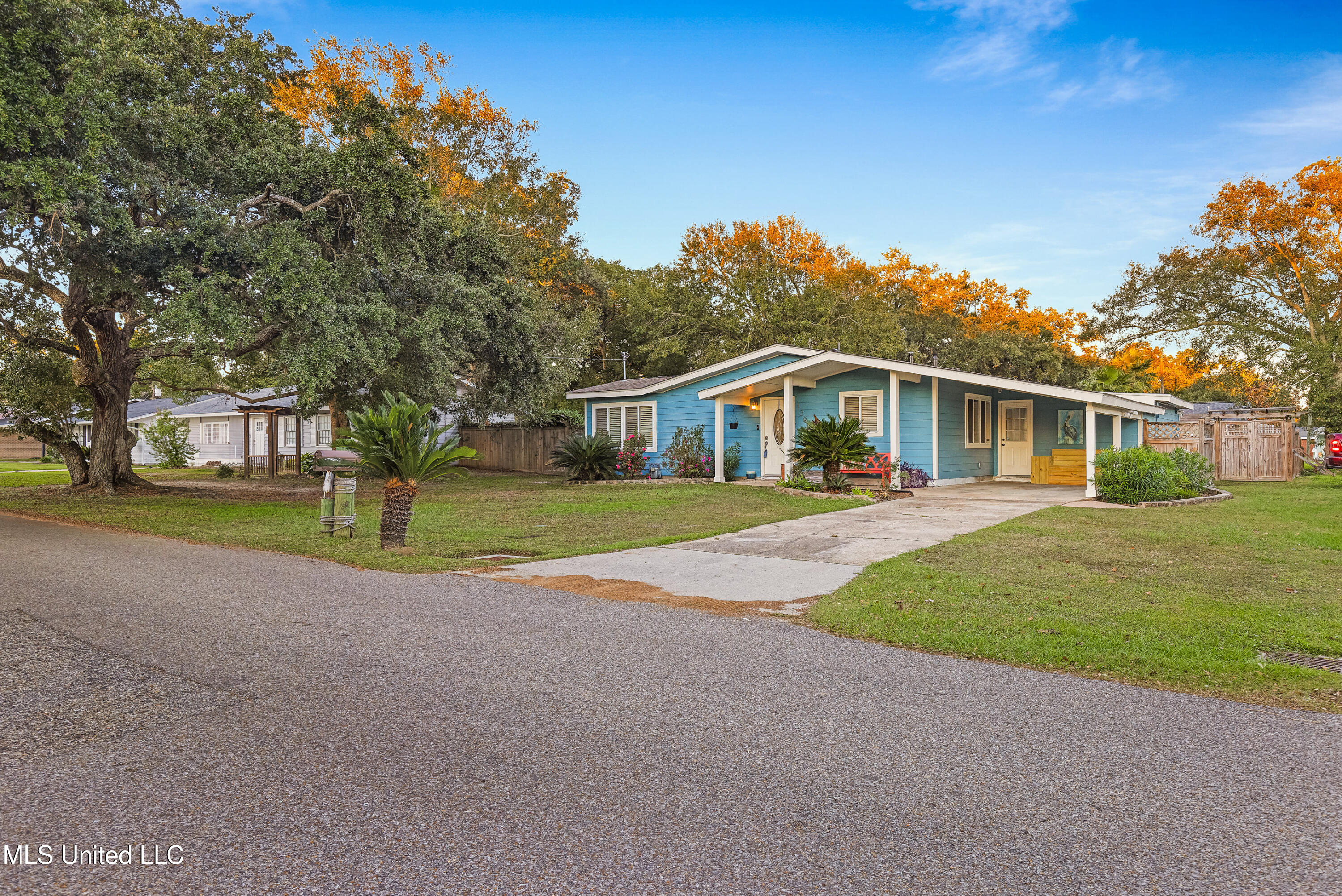 129 Trautman Avenue, Long Beach, Mississippi image 1