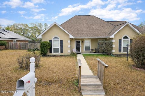 Homes For Sale - 56136 Diamondhead Drive<br/> Hancock County, Diamondhead, MS 39525