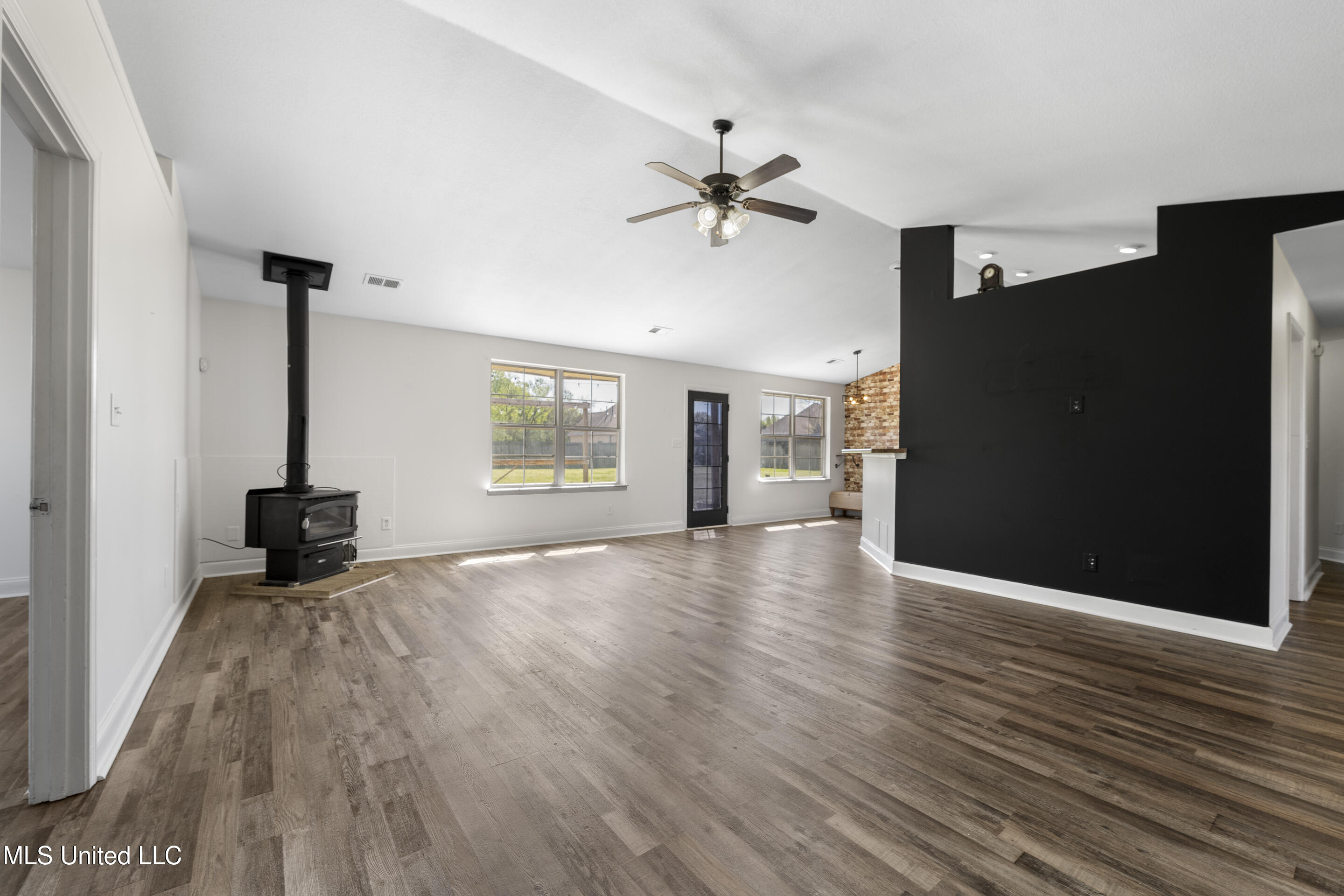 7656 E Brierfield Drive, Southaven, Mississippi image 6