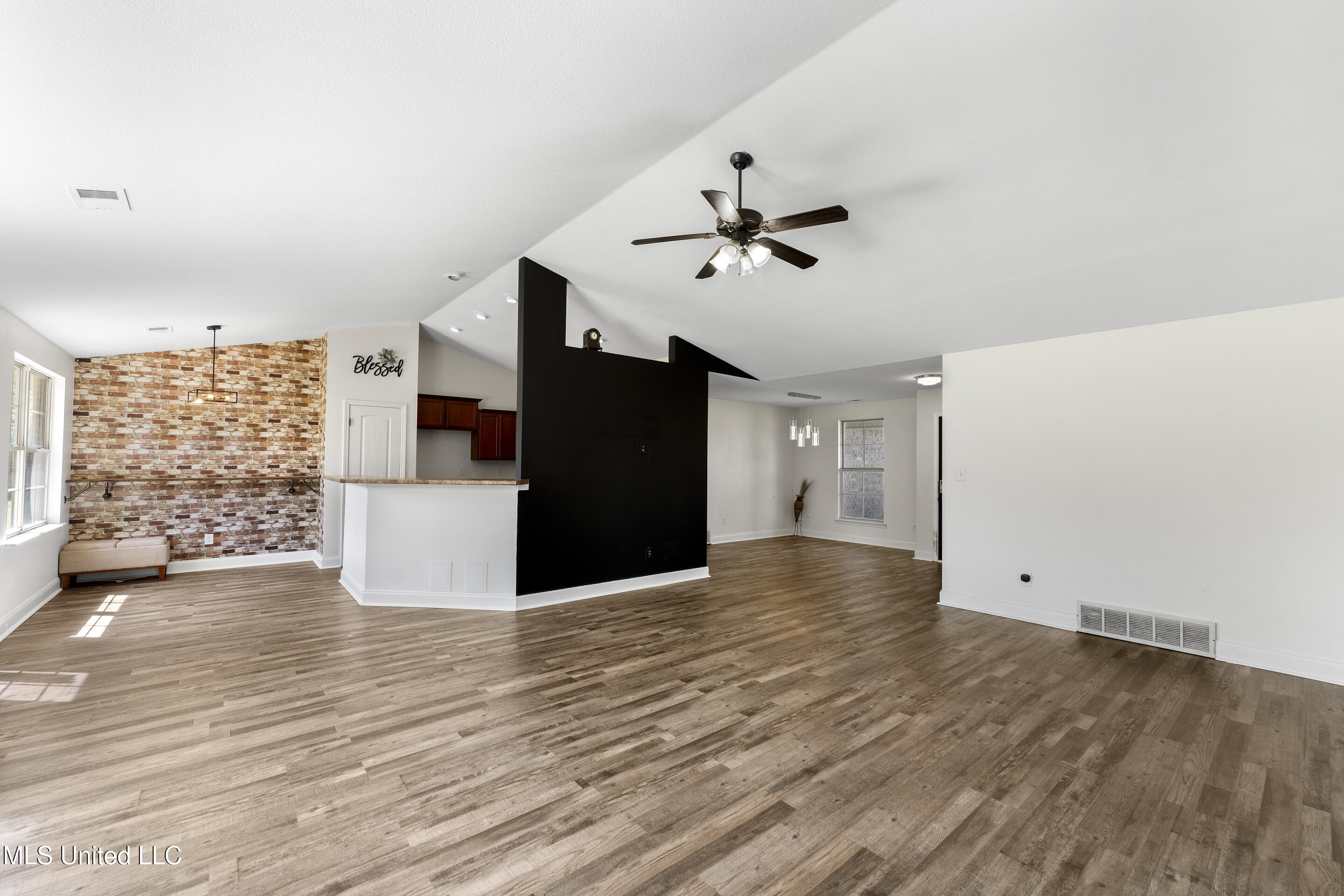 7656 E Brierfield Drive, Southaven, Mississippi image 8
