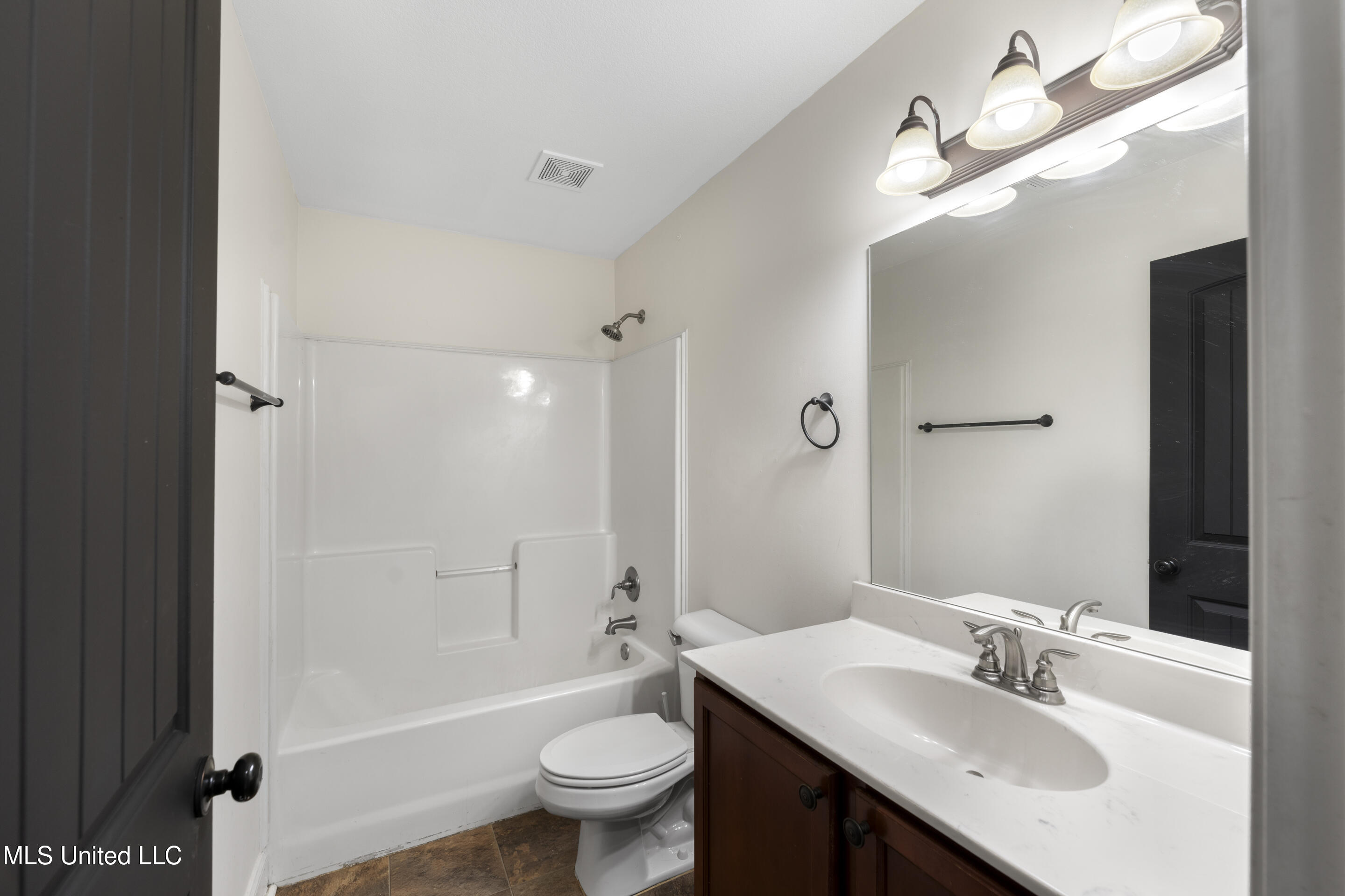 7656 E Brierfield Drive, Southaven, Mississippi image 18
