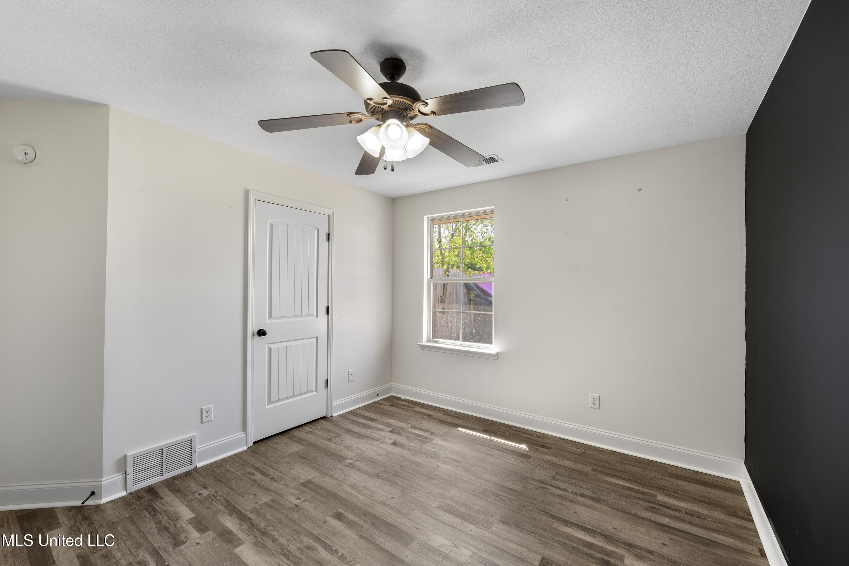 7656 E Brierfield Drive, Southaven, Mississippi image 17