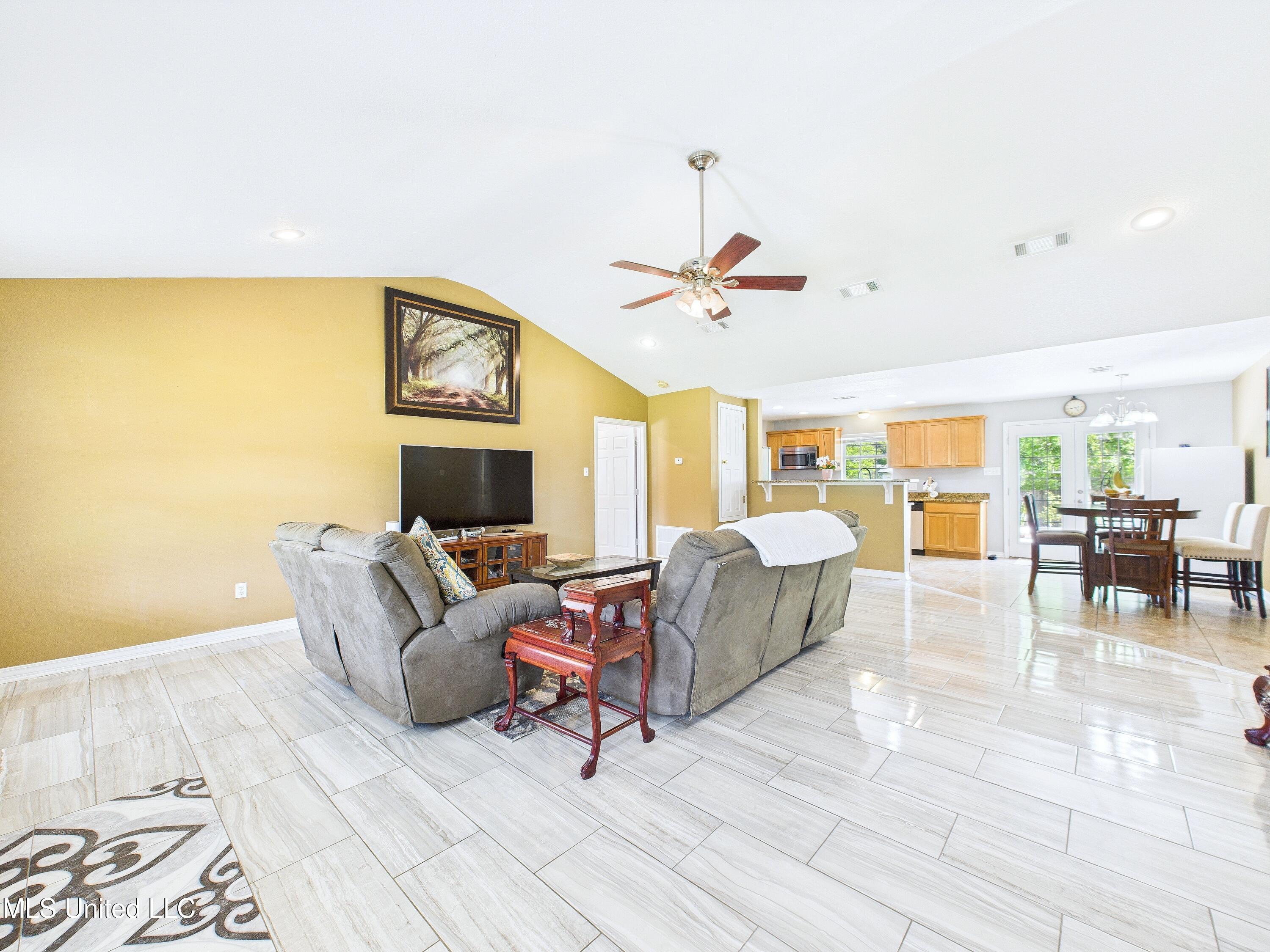 15920 Hardwood Place, Biloxi, Mississippi image 6