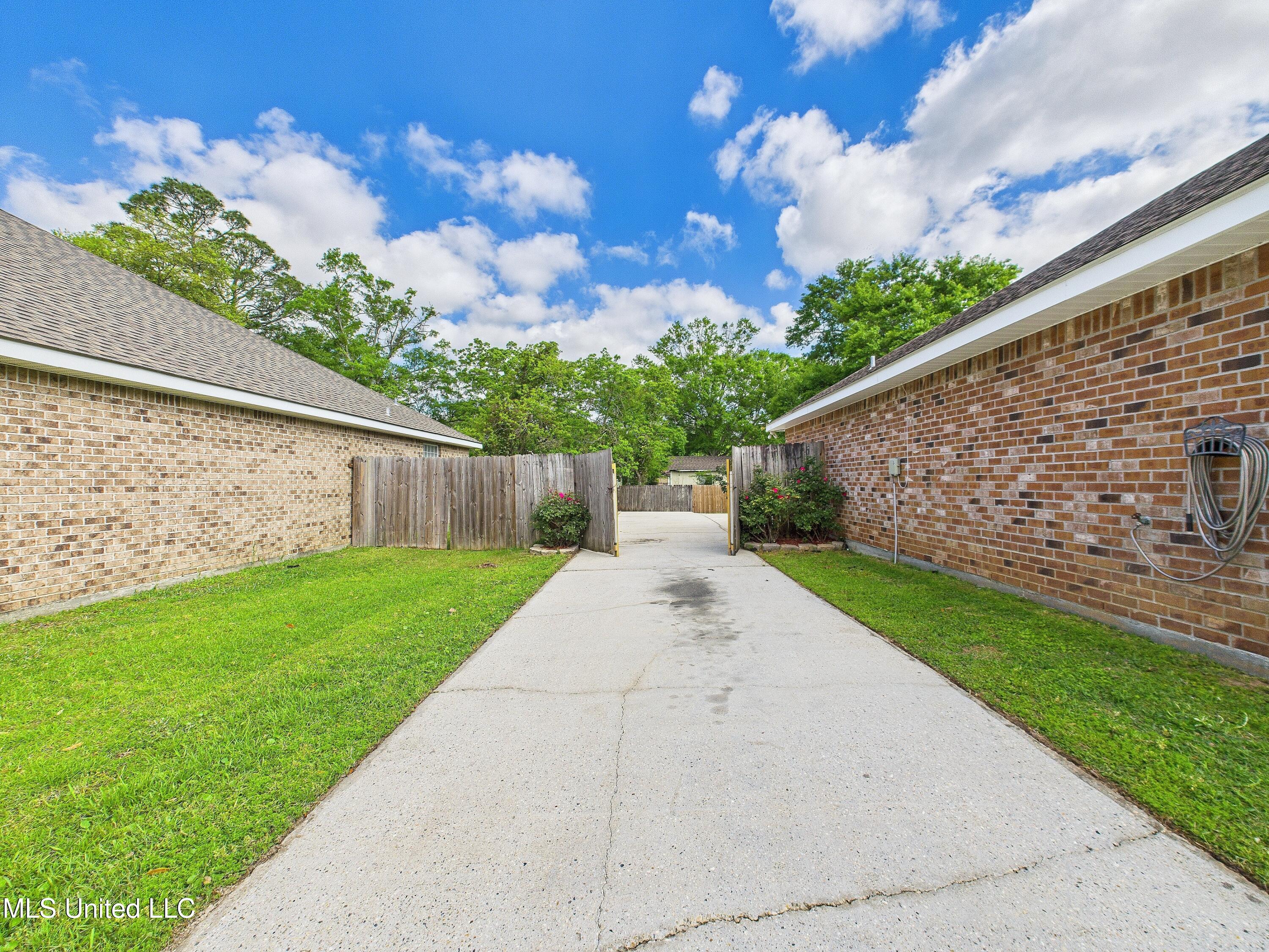 15920 Hardwood Place, Biloxi, Mississippi image 24