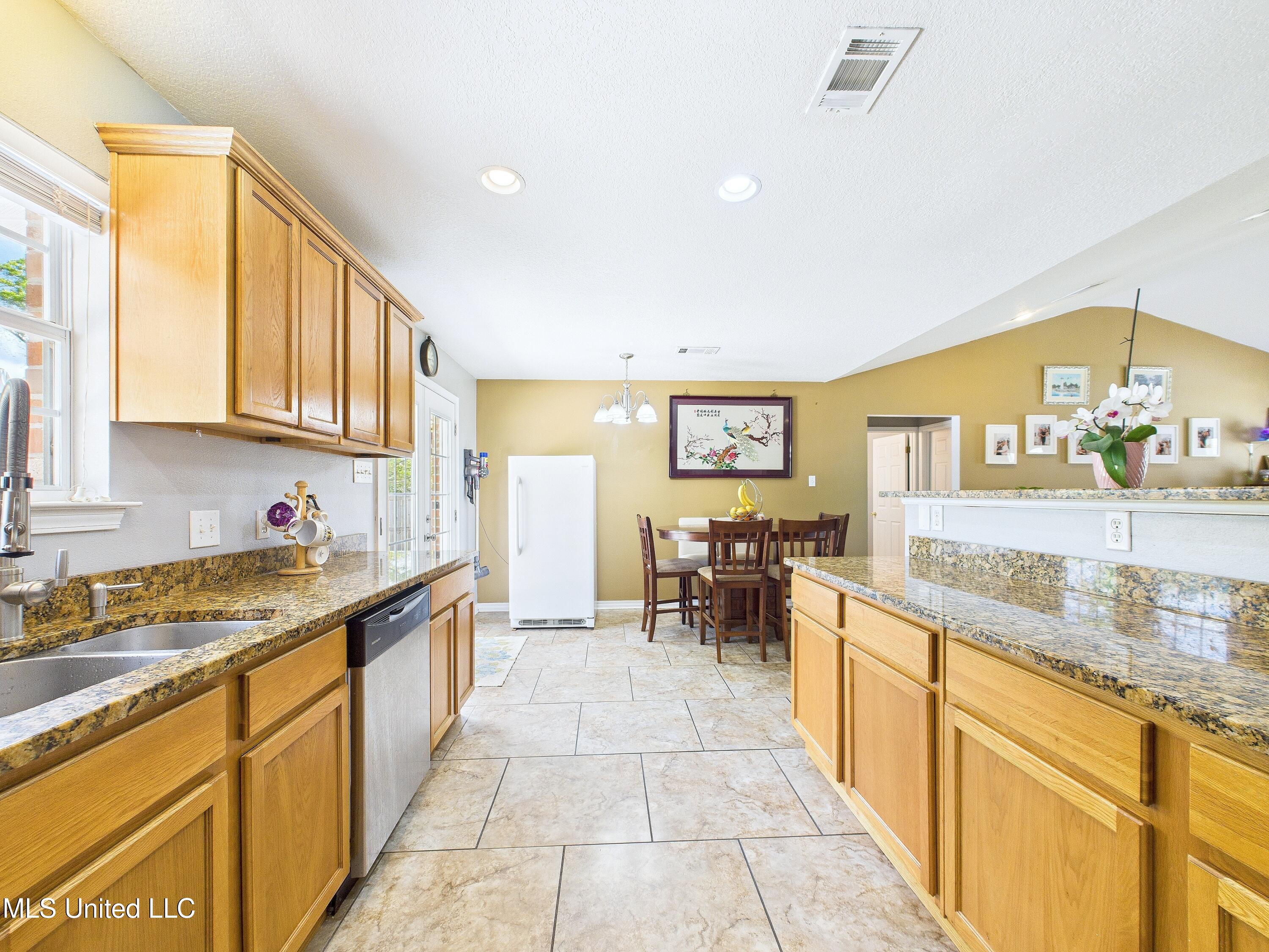 15920 Hardwood Place, Biloxi, Mississippi image 12