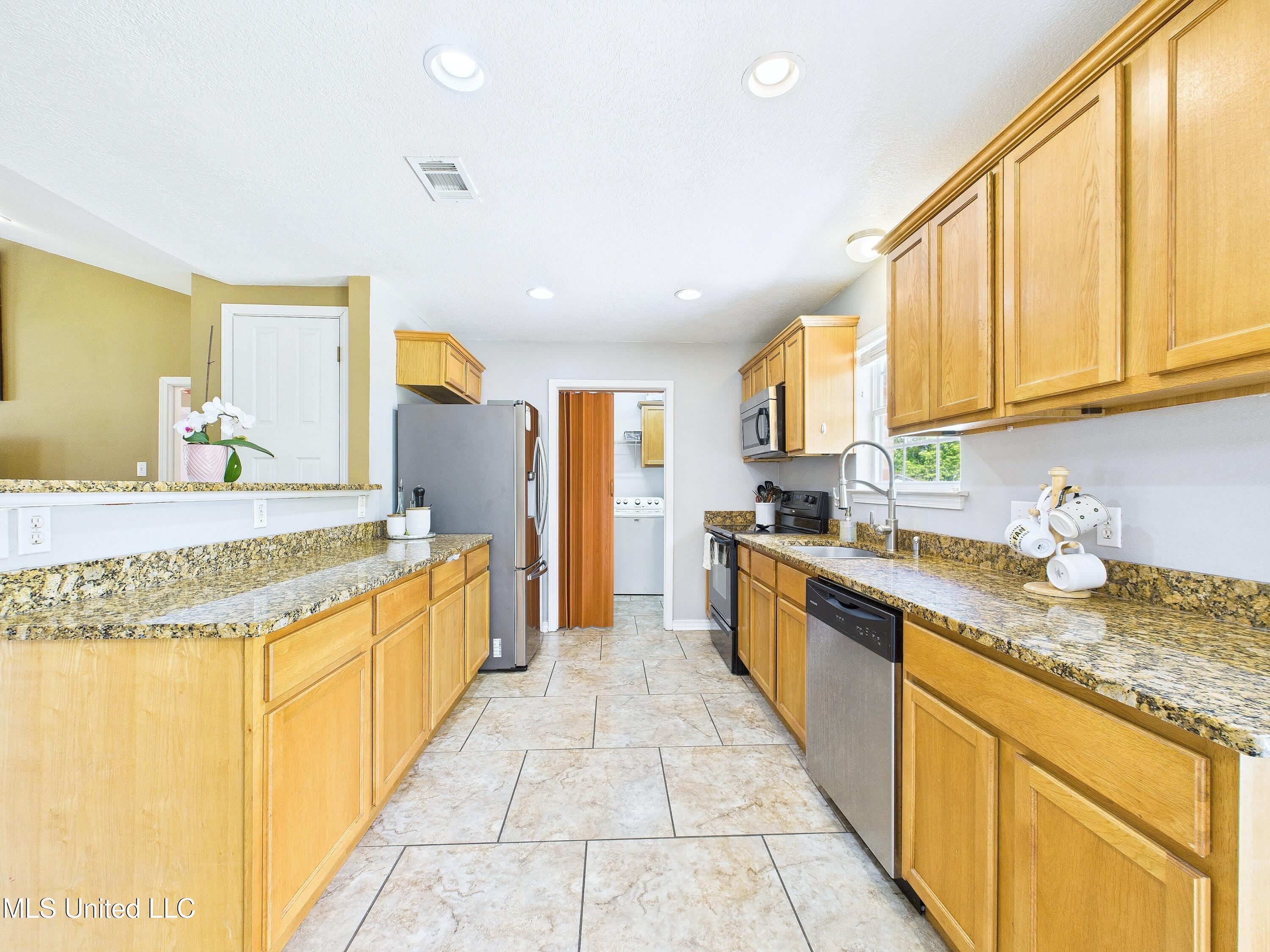 15920 Hardwood Place, Biloxi, Mississippi image 10