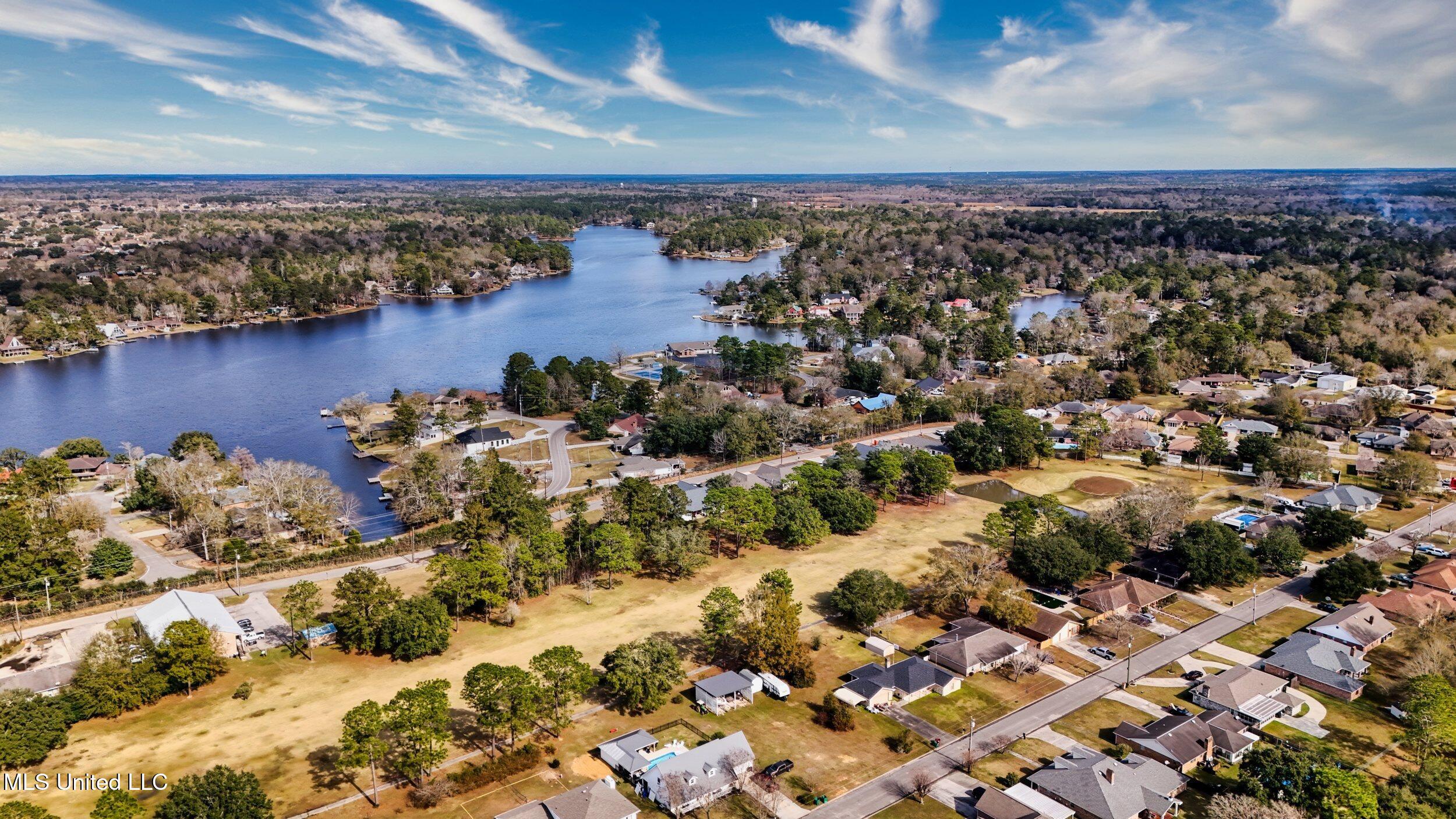 556 Fairway Drive, Picayune, Mississippi image 29