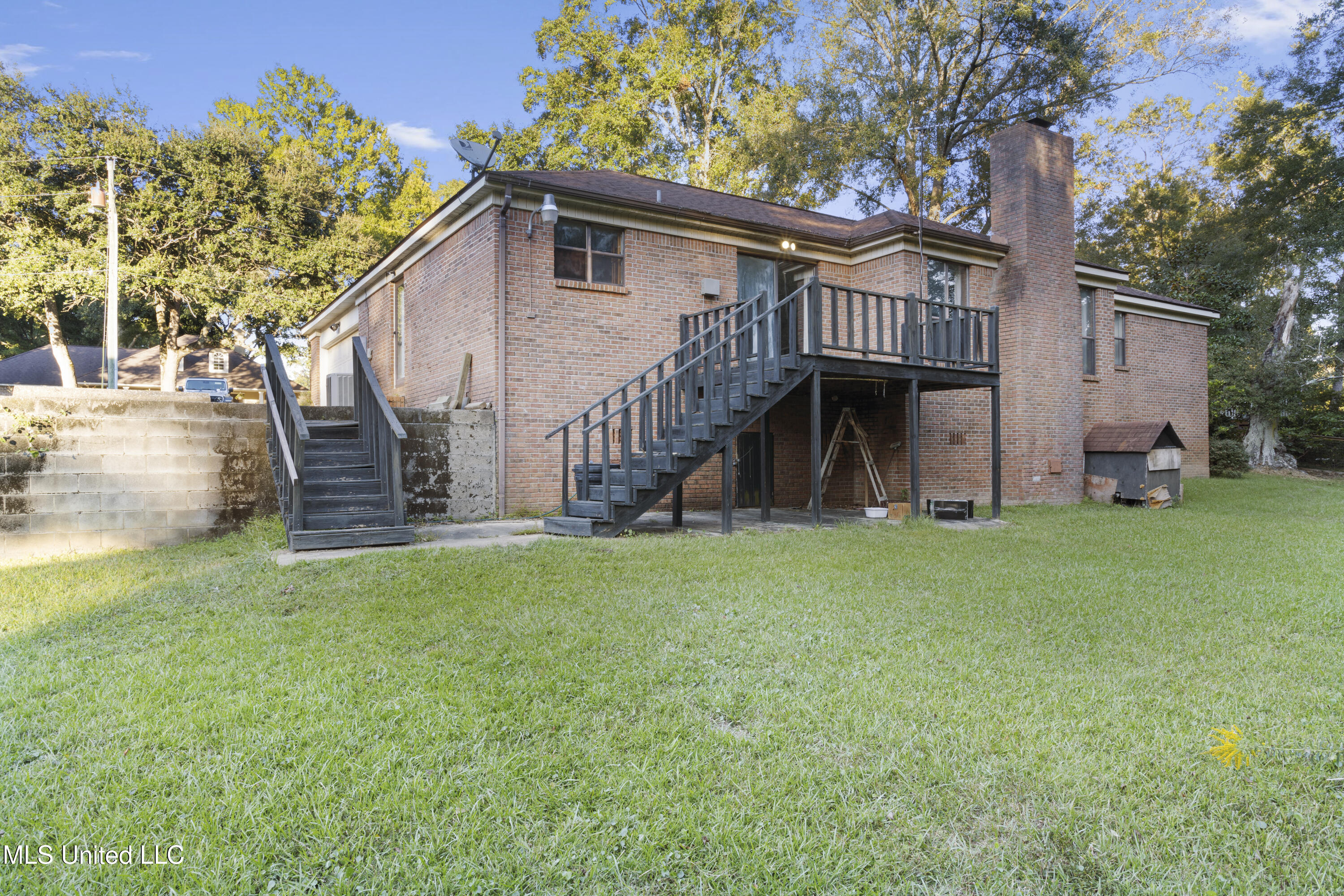 1917 Shady Point Circle, Gautier, Mississippi image 3