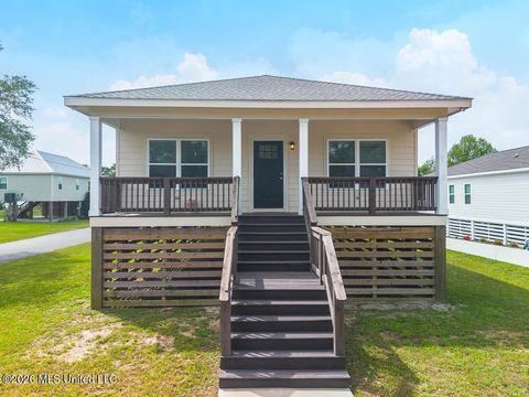 Homes For Sale - 623 42nd Avenue<br/> Gulfport, MS 39501