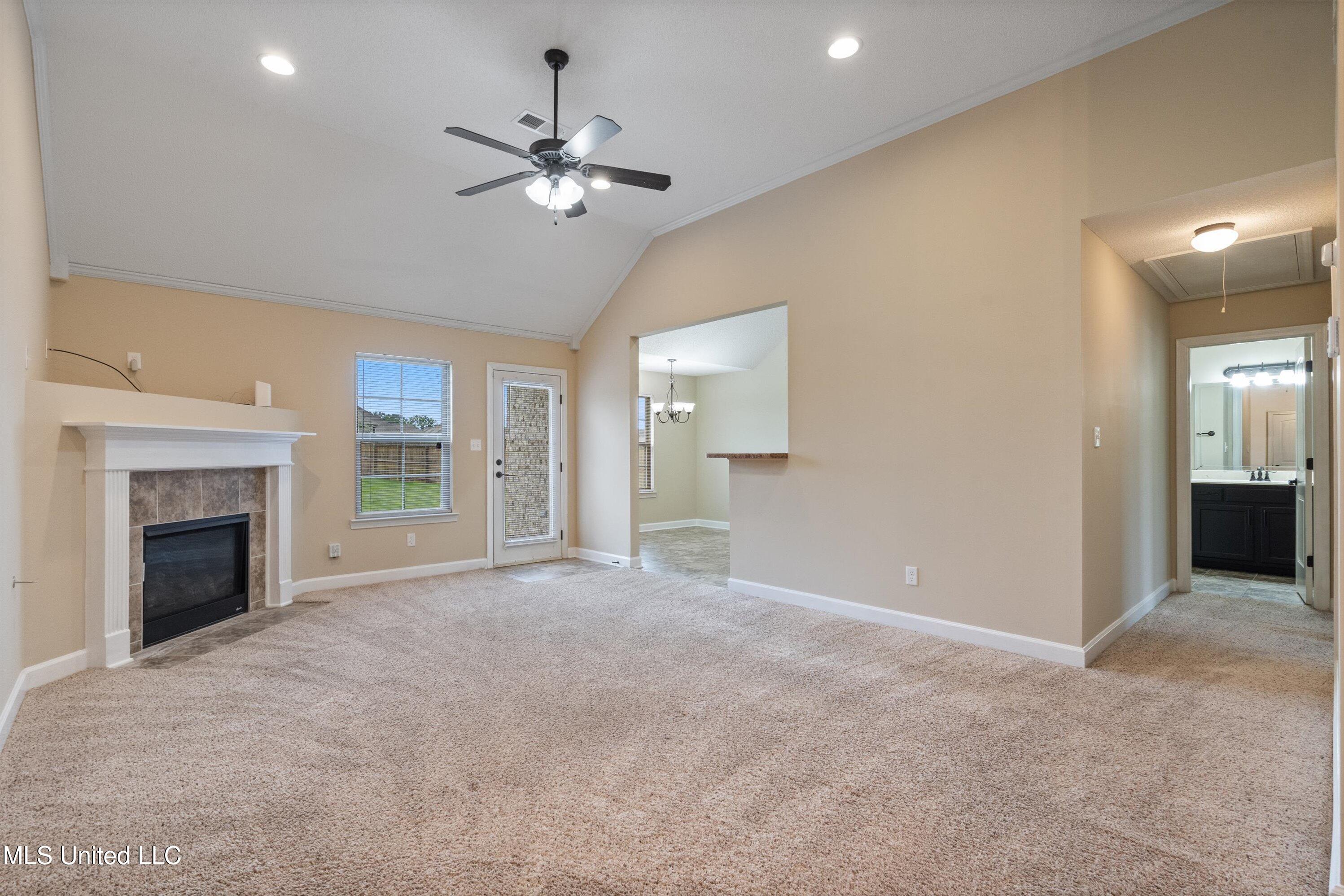 6484 Anna May Drive, Walls, Mississippi image 3