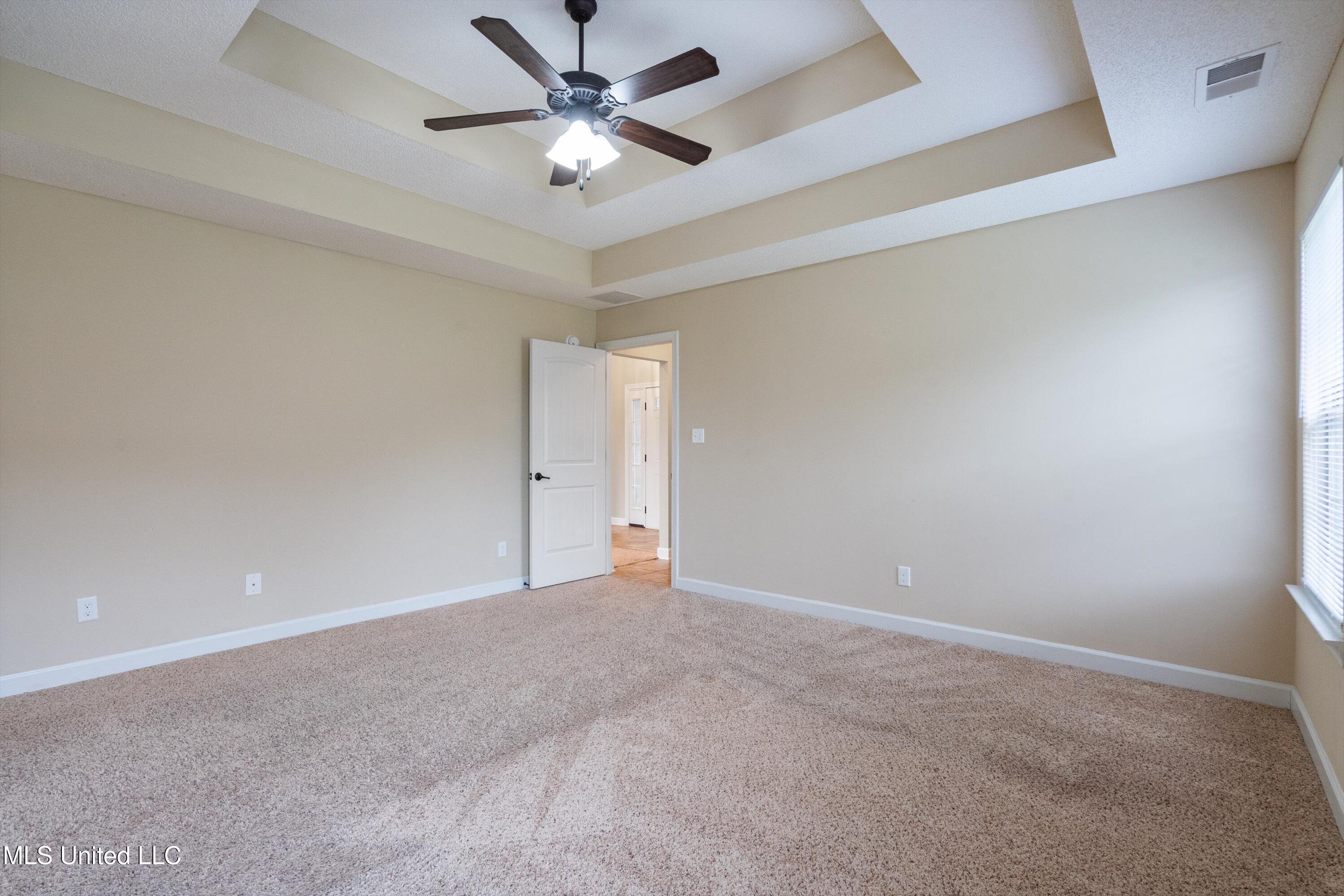 6484 Anna May Drive, Walls, Mississippi image 13