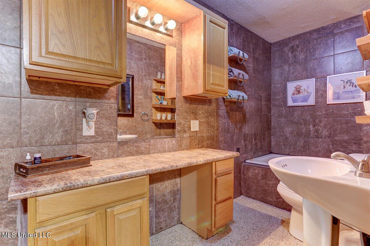 14071 Burton Road, Olive Branch, Mississippi image 25