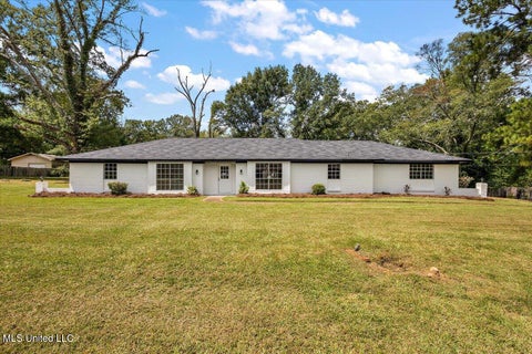 Homes For Sale - 19 Nelson Circle<br/> Hinds County, Jackson, MS 39212