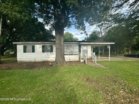 Homes For Sale - 1371 Dr M L King North Road<br/> Adams County, Natchez, MS 39120