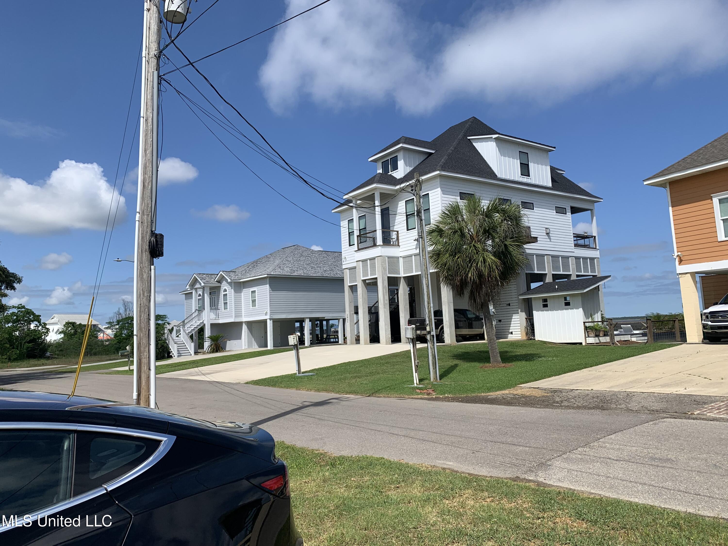 Blue Meadow Road, Bay Saint Louis, Mississippi image 9