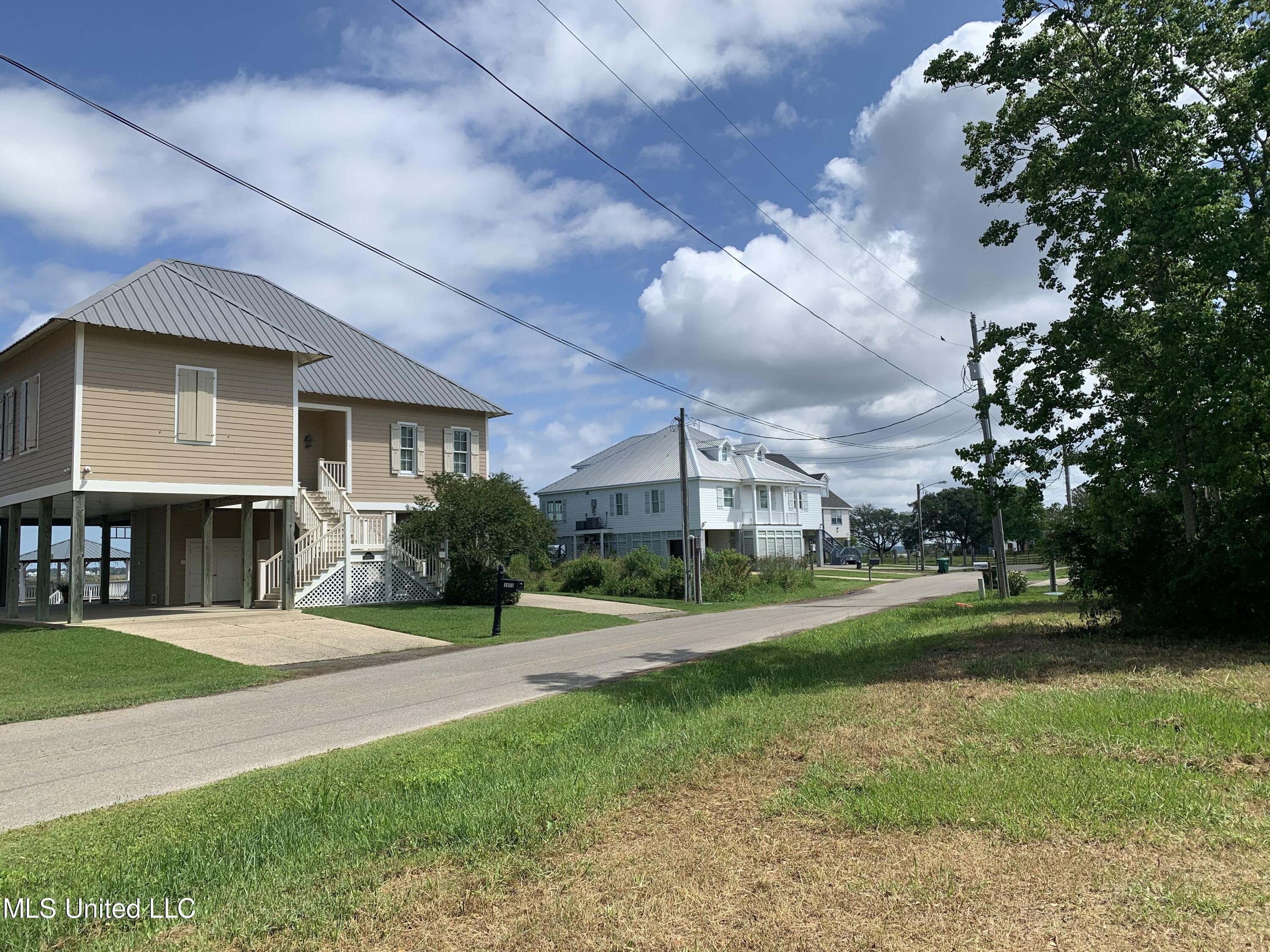 Blue Meadow Road, Bay Saint Louis, Mississippi image 8