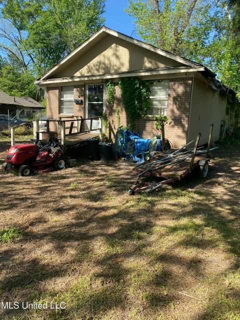 Homes For Sale - 3704 Hollywood Avenue<br/> Jackson, MS 39213