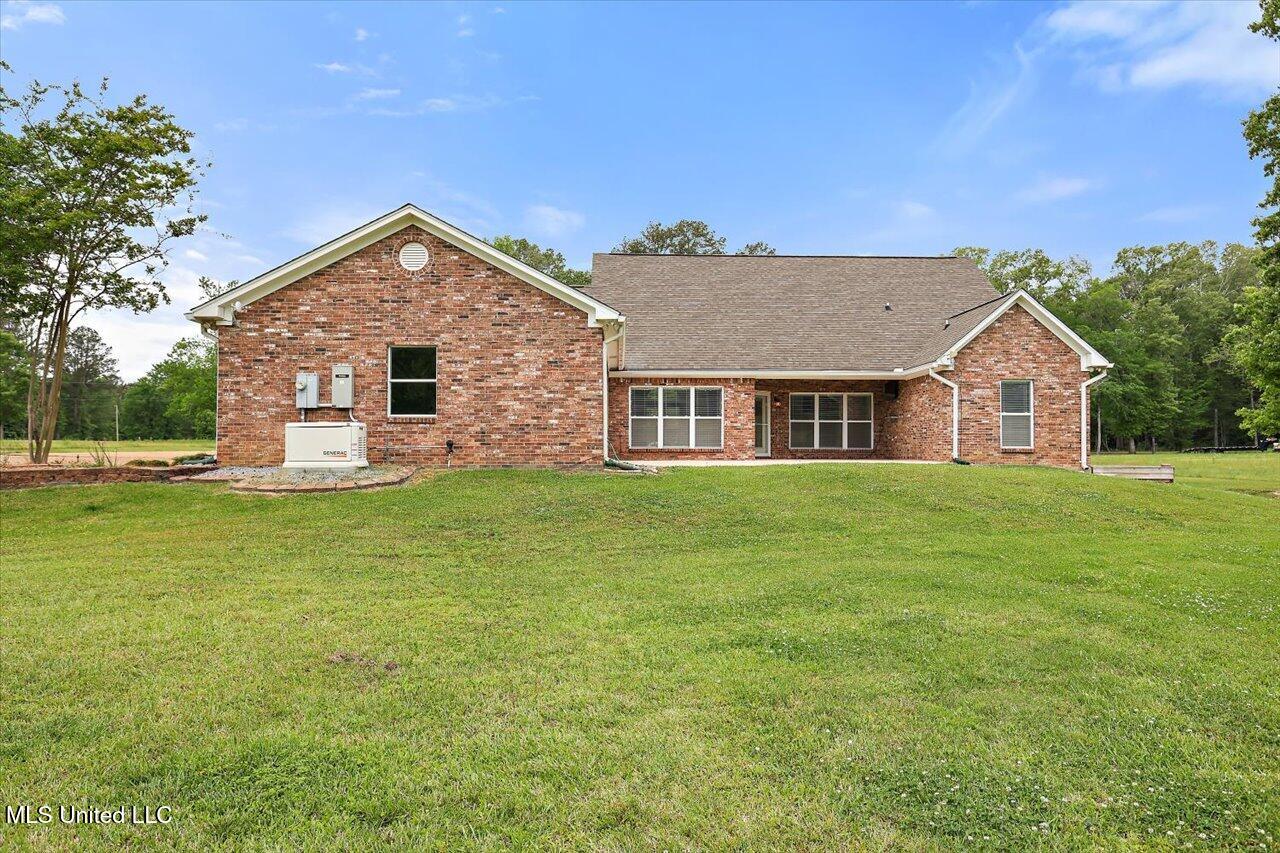 332 Holmes Hollow Lane Lane, Canton, Mississippi image 33