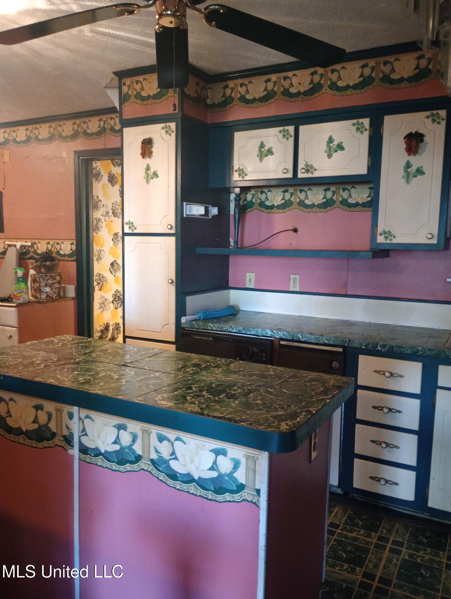 207 Gerald Drive, Greenwood, Mississippi image 3