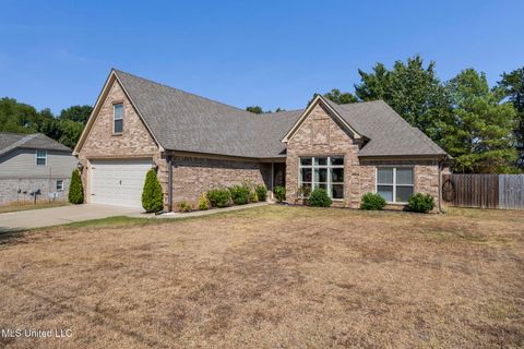 Homes For Sale - 35 Pearson Cove<br/> Marshall County, Byhalia, MS 38611