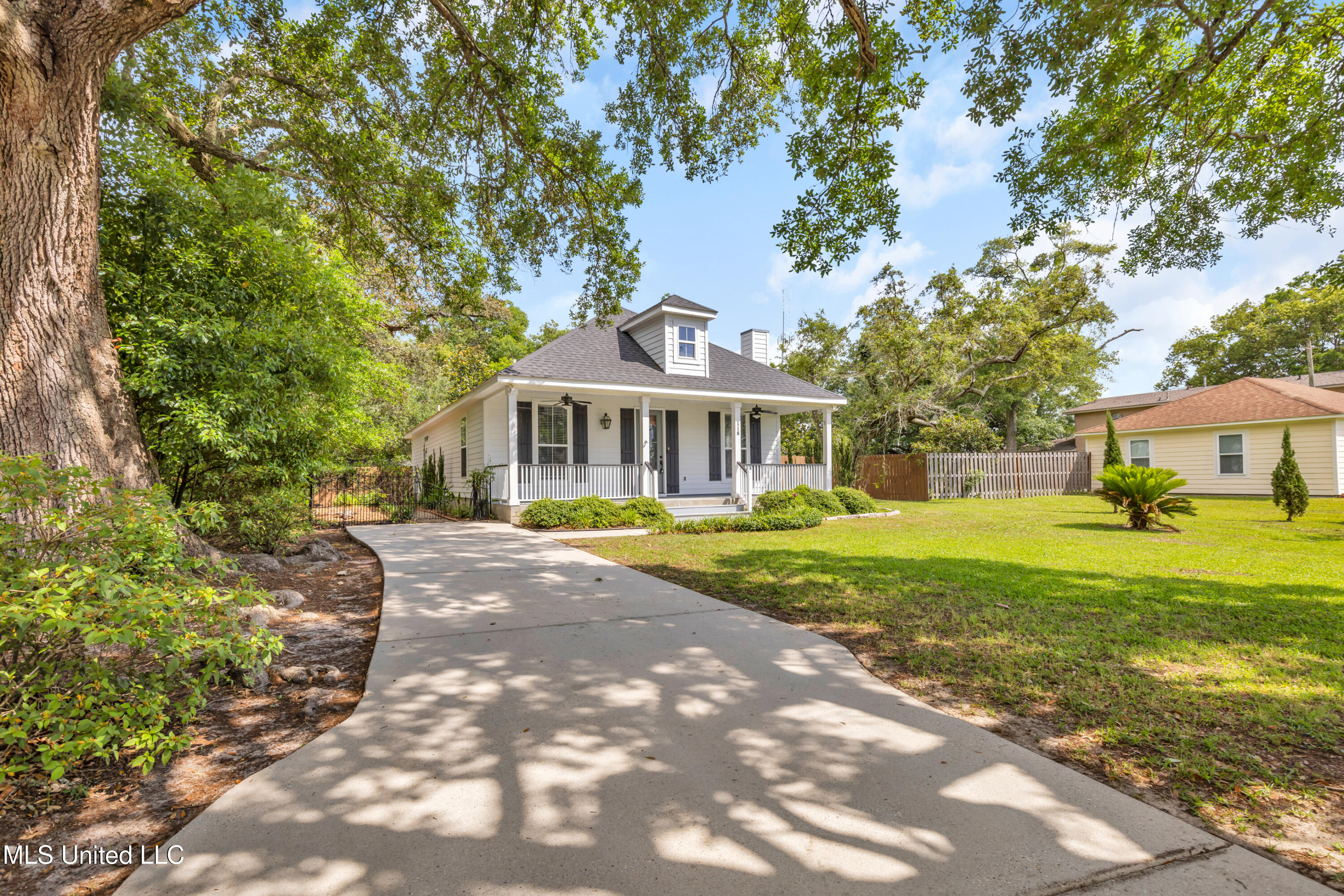 118 W Third Street, Long Beach, Mississippi image 2