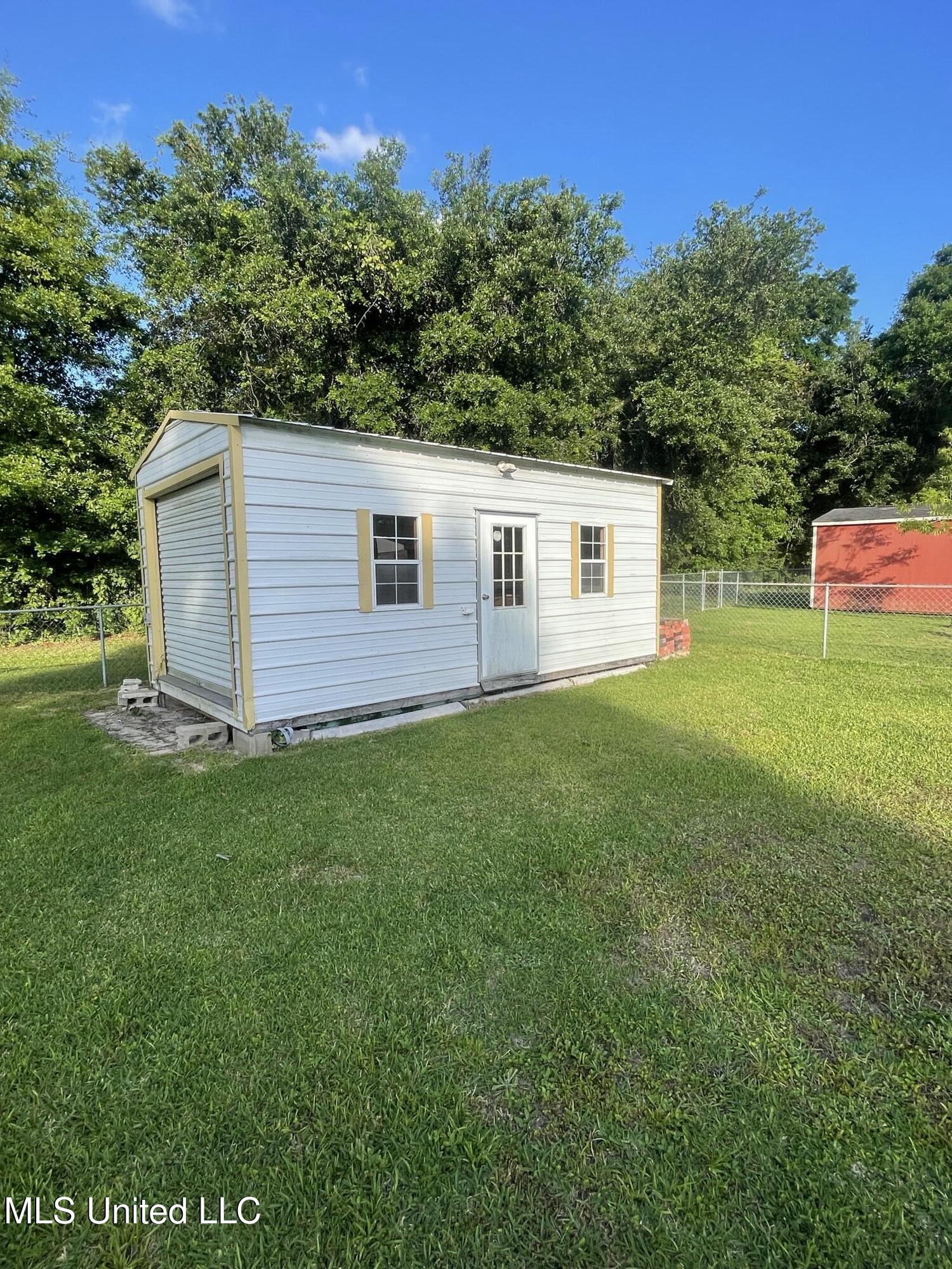 212 Charles Avenue, Long Beach, Mississippi image 3