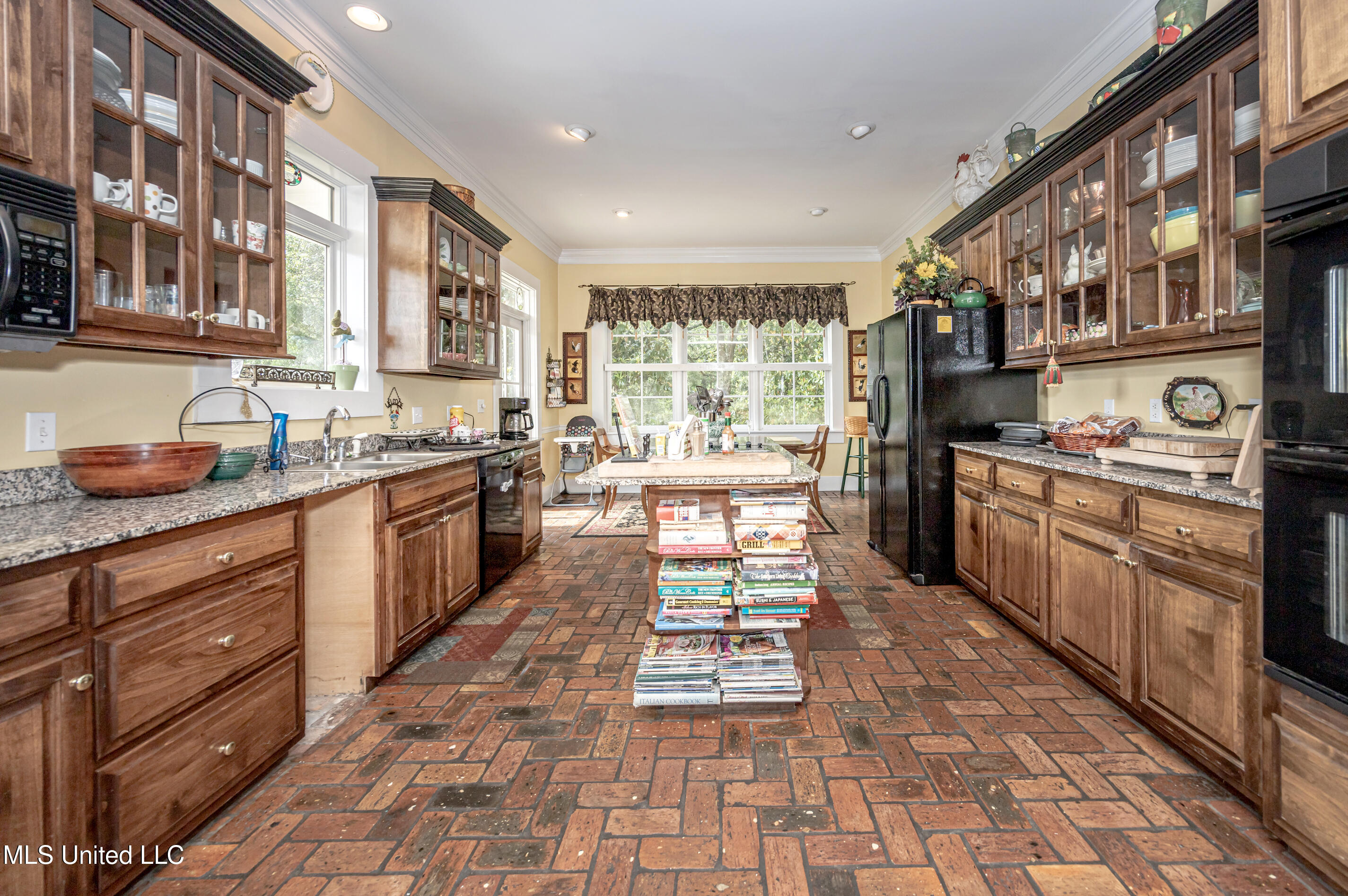 1409 Ladnier Road, Gautier, Mississippi image 18