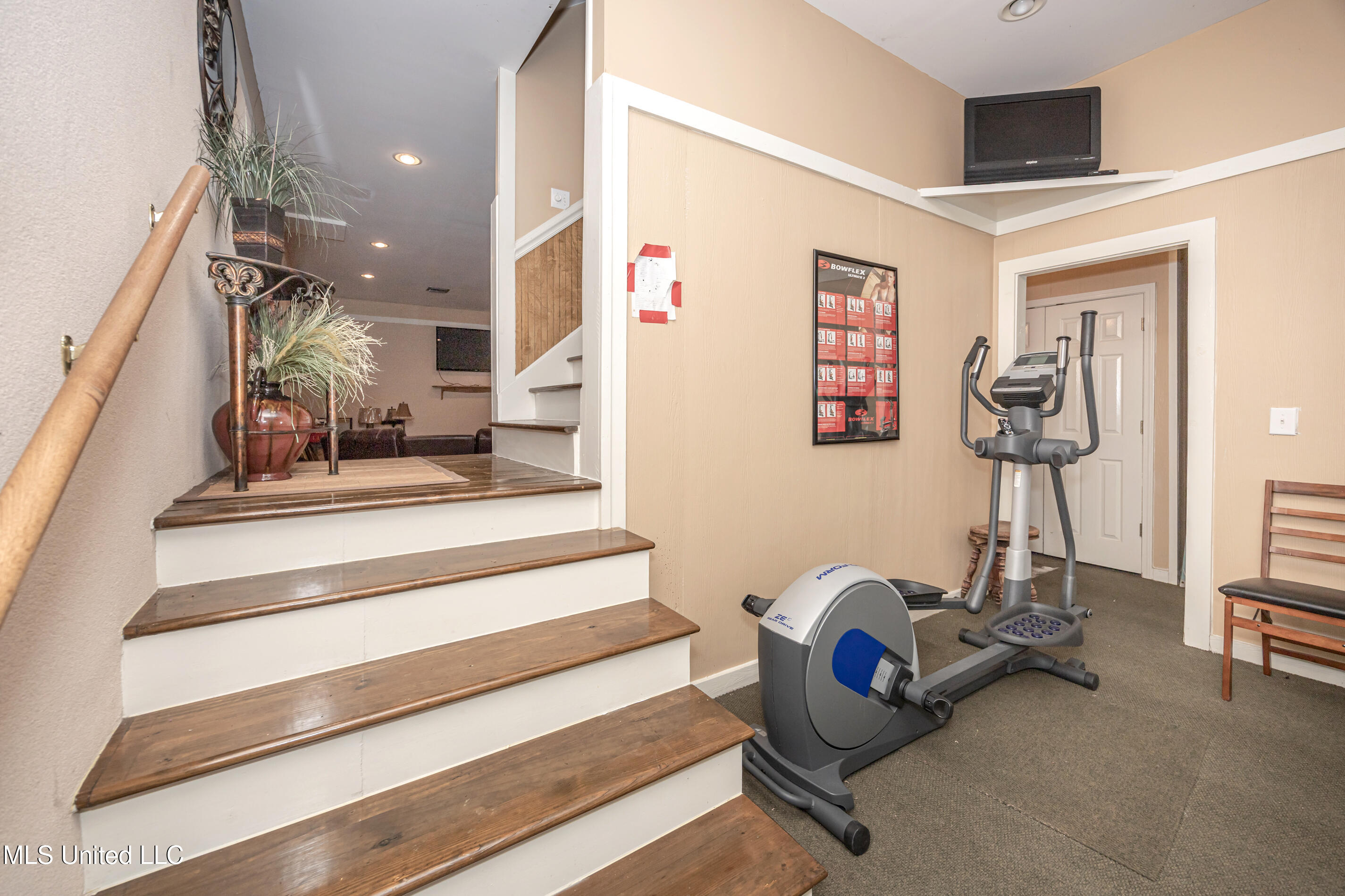 1409 Ladnier Road, Gautier, Mississippi image 31