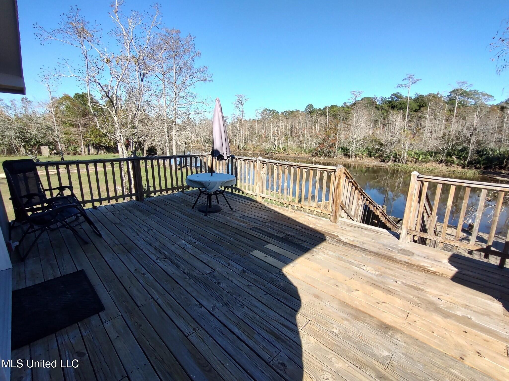 8933 Riverlodge Drive, Moss Point, Mississippi image 7