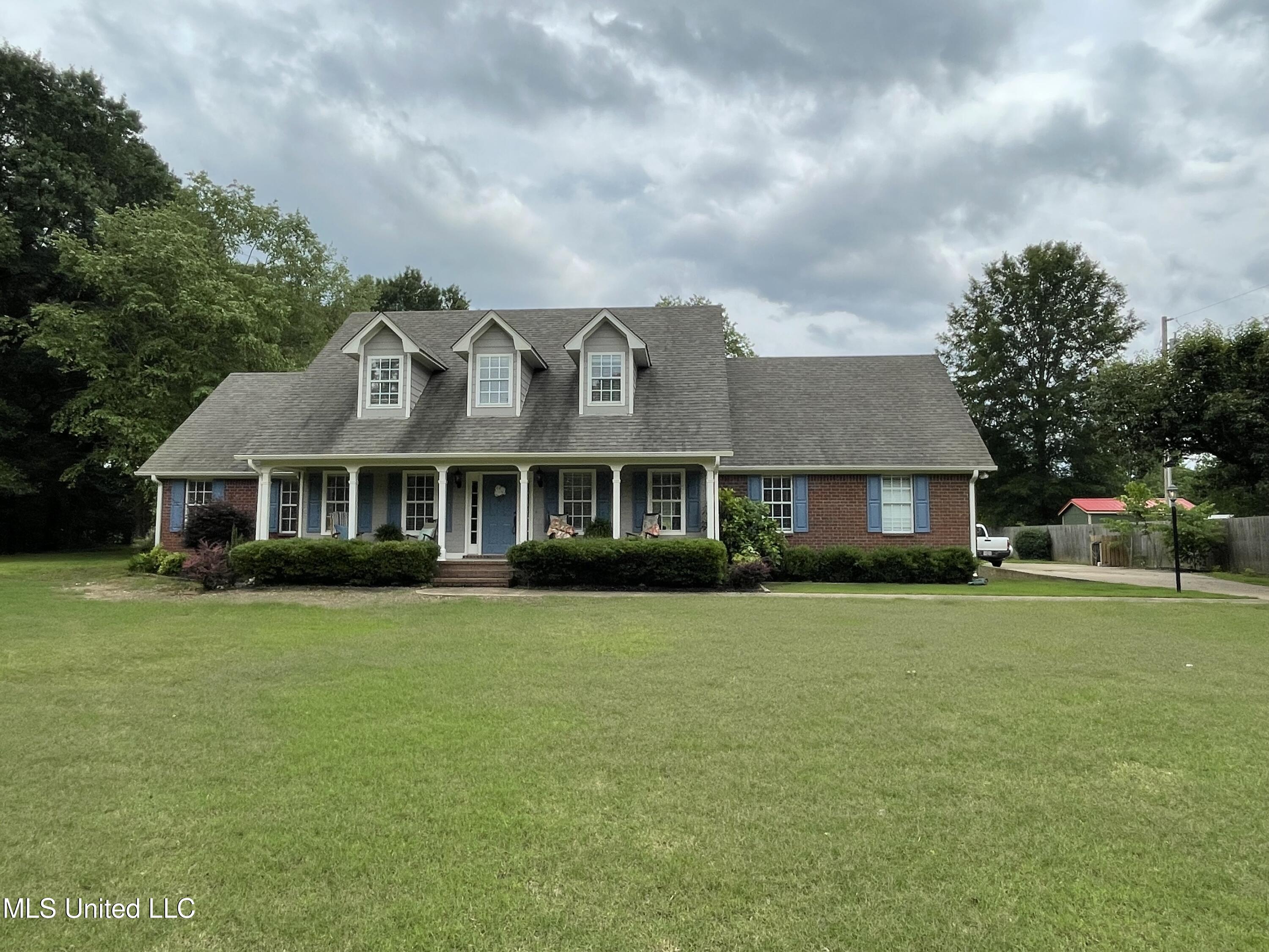 250 Sunnybrook Drive, Senatobia, Mississippi image 1