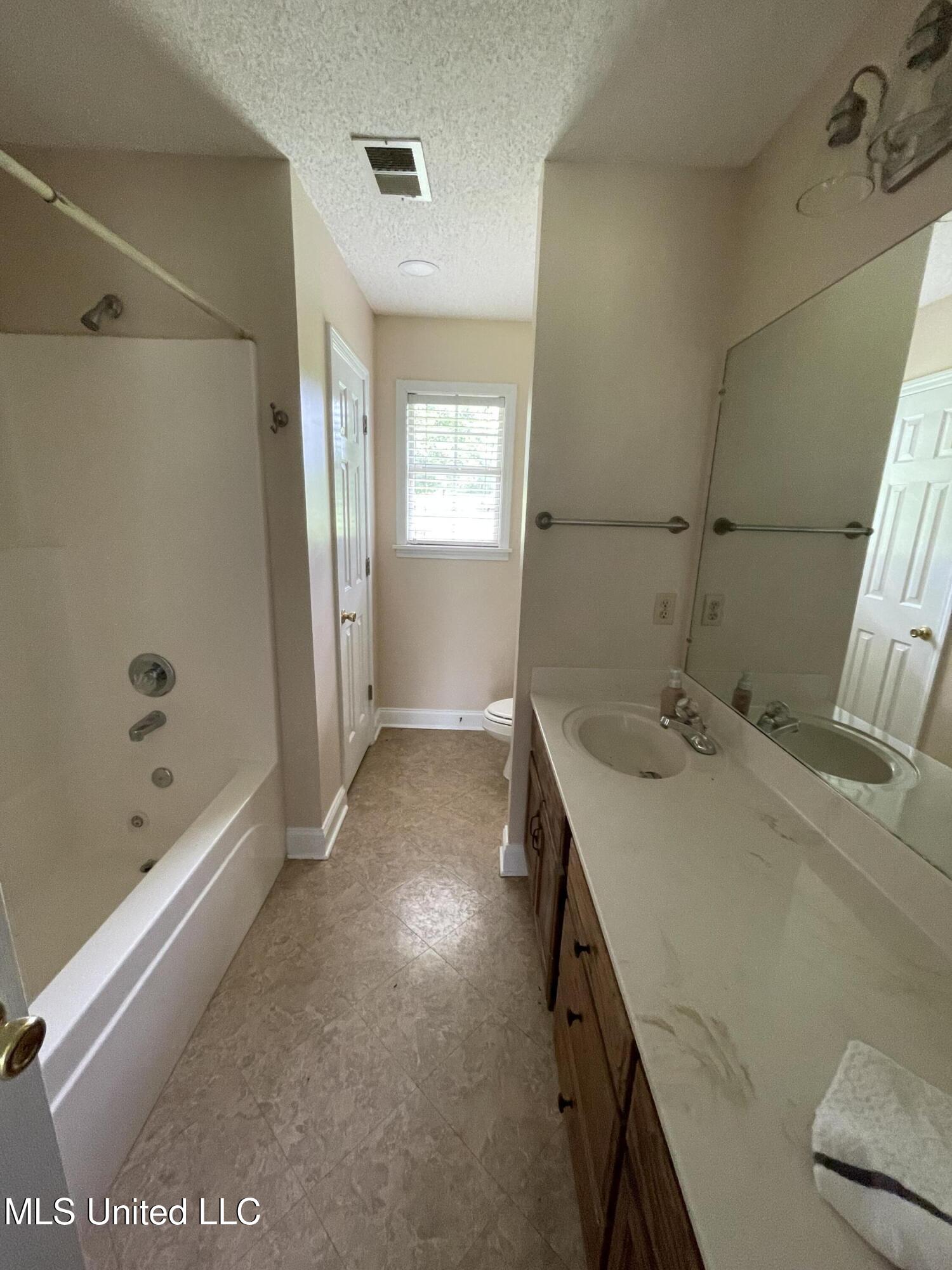 250 Sunnybrook Drive, Senatobia, Mississippi image 13