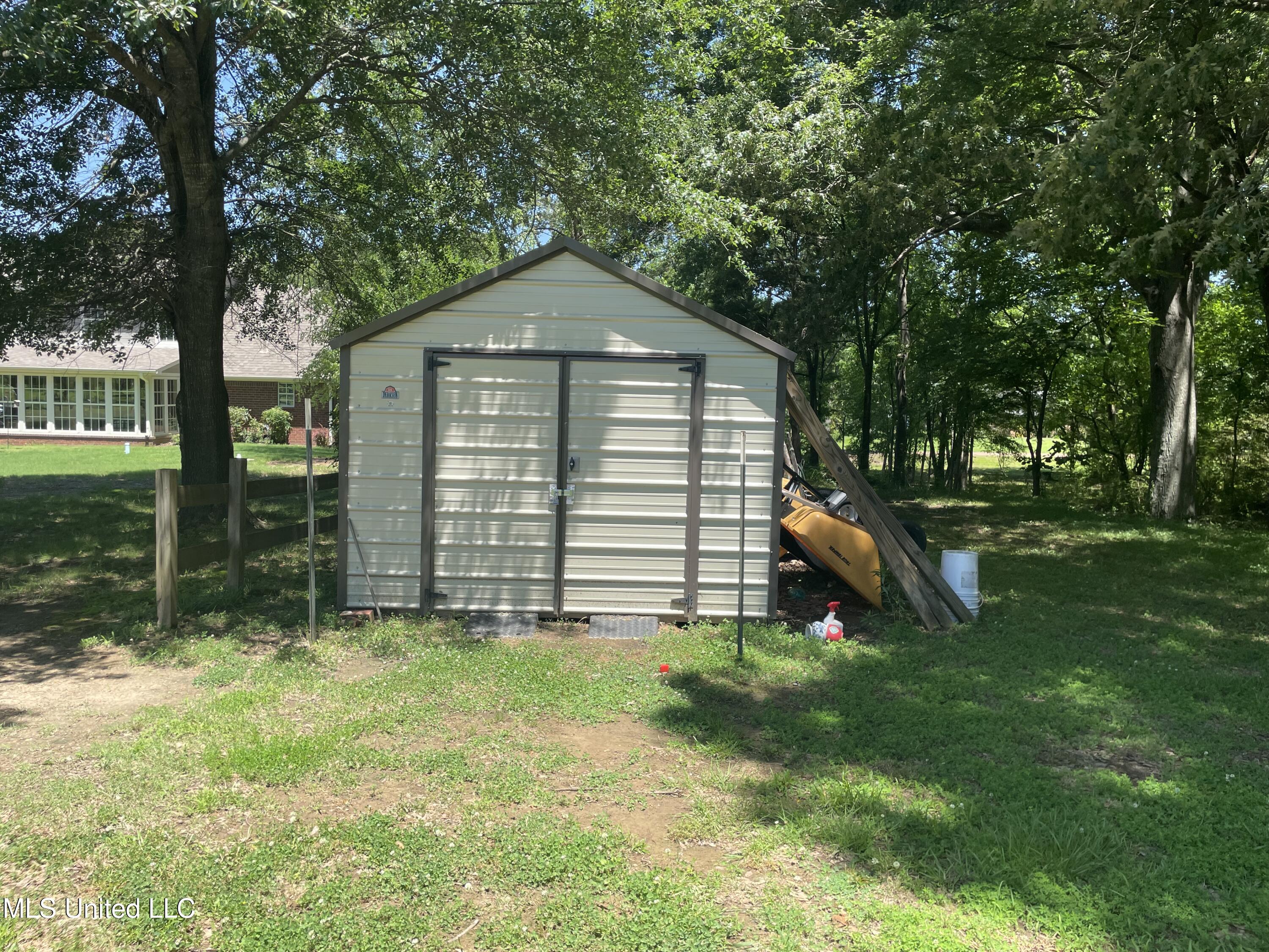250 Sunnybrook Drive, Senatobia, Mississippi image 32