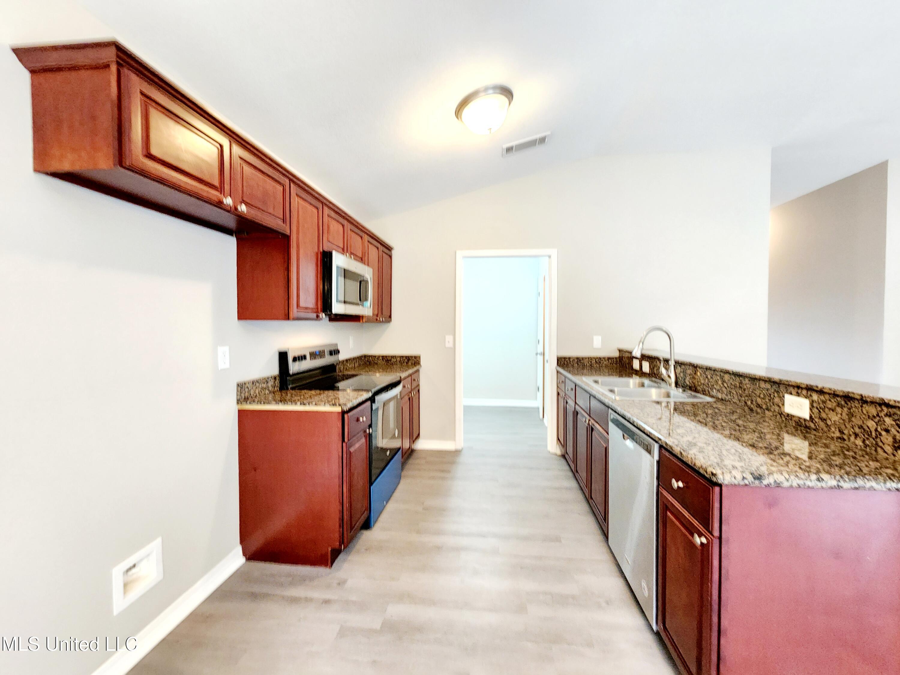13323 Willow Oak Circle, Gulfport, Mississippi image 11