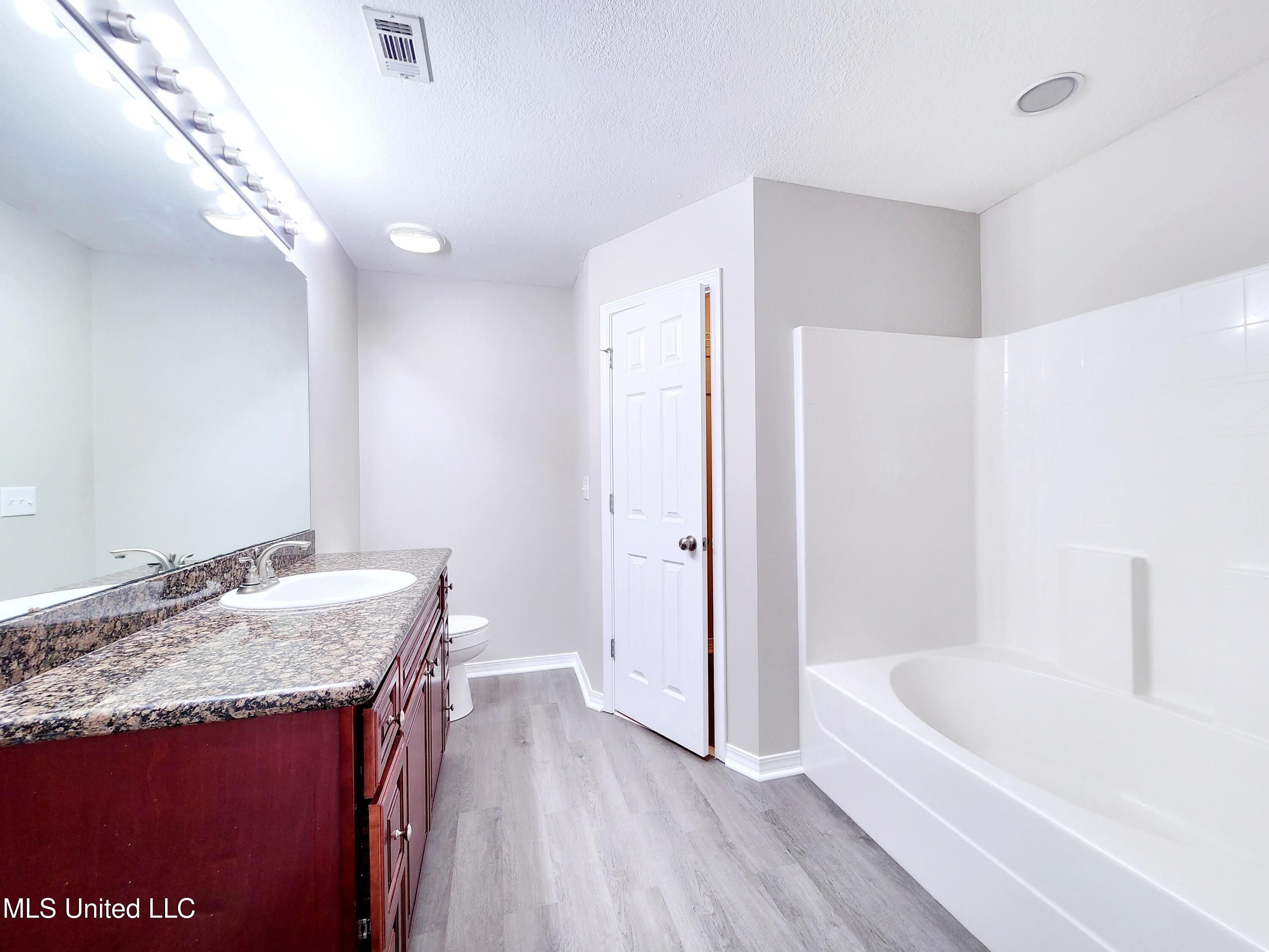13323 Willow Oak Circle, Gulfport, Mississippi image 18