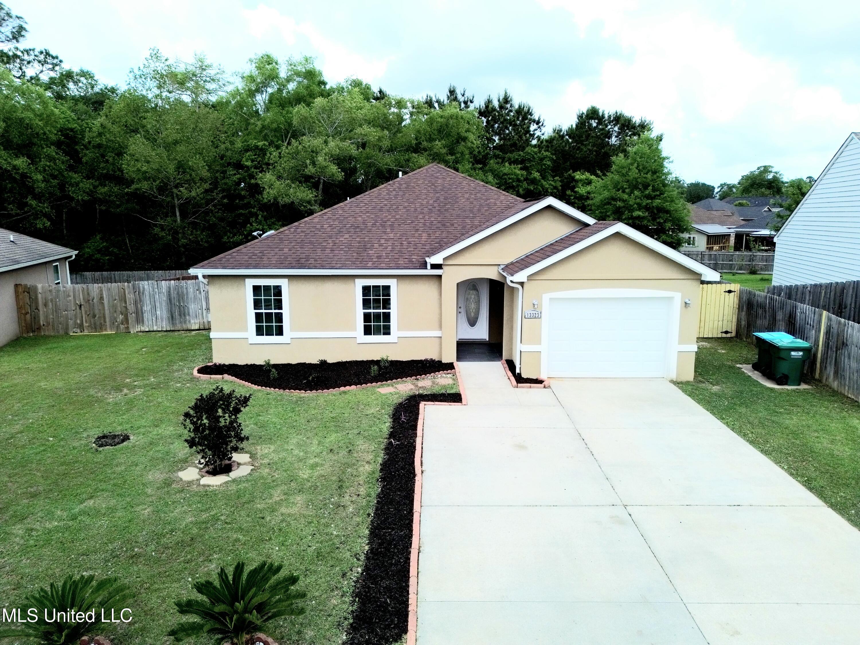 13323 Willow Oak Circle, Gulfport, Mississippi image 2
