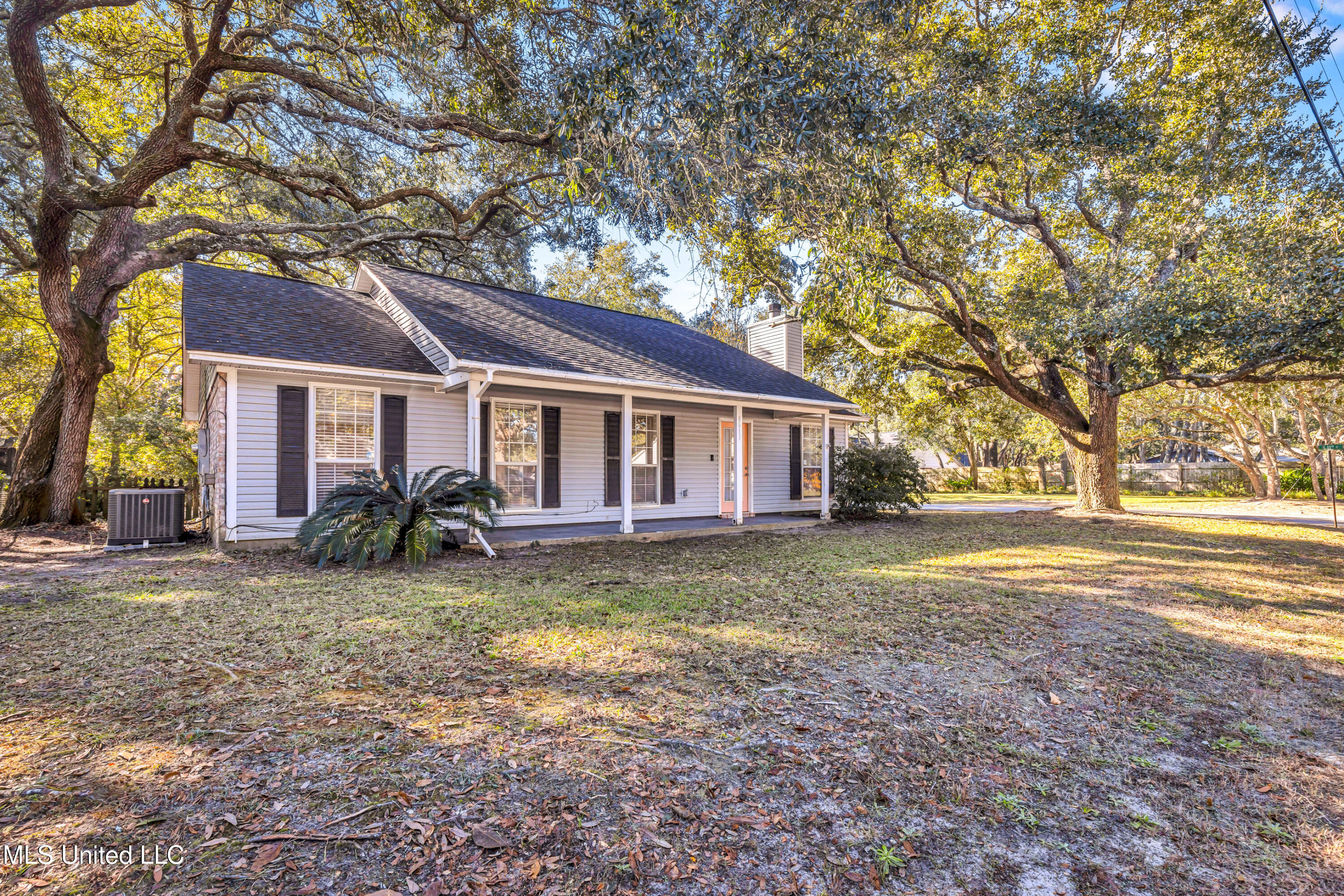 8613 Mermaid Avenue, Ocean Springs, Mississippi image 2