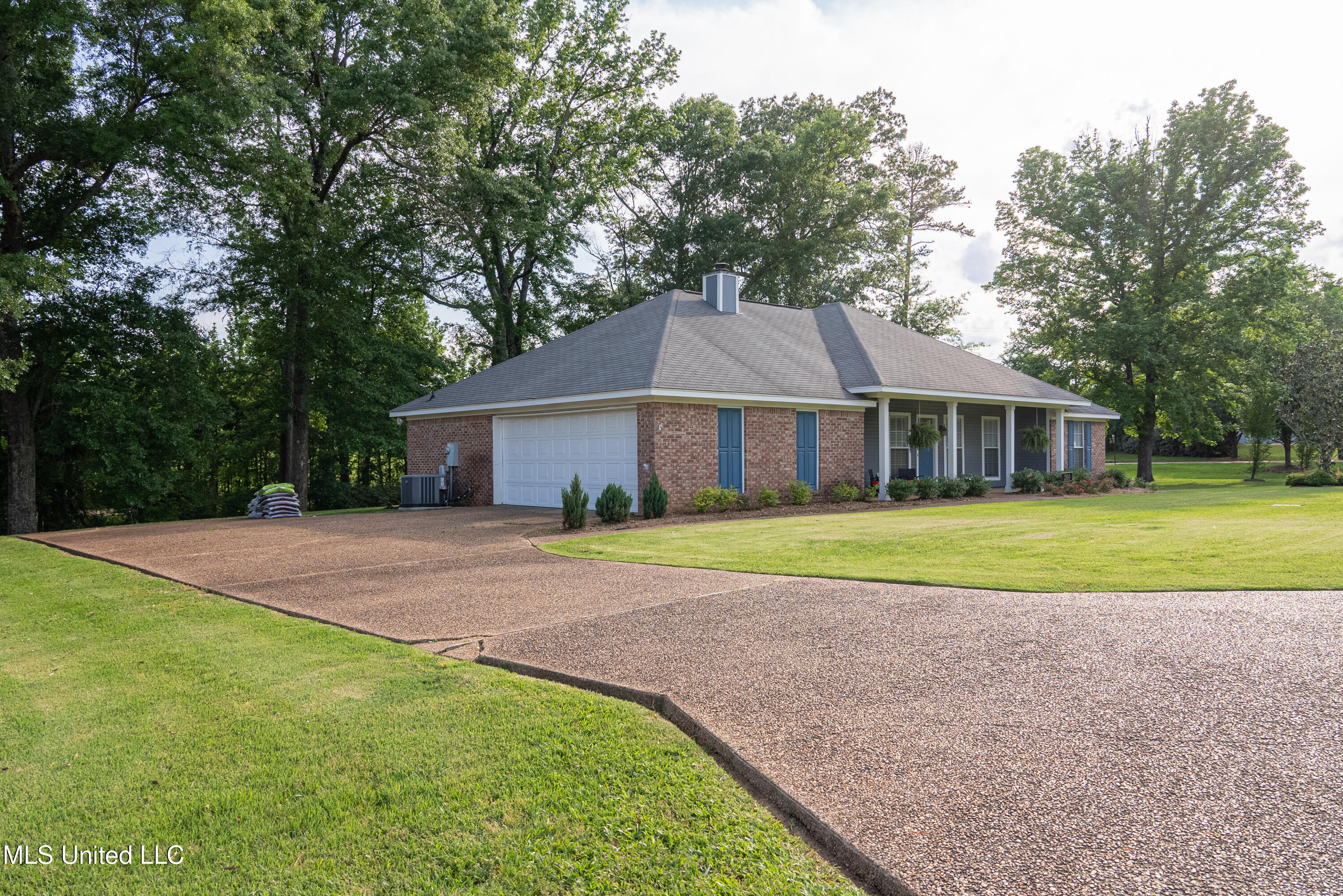 200 Devonport Circle, Raymond, Mississippi image 3