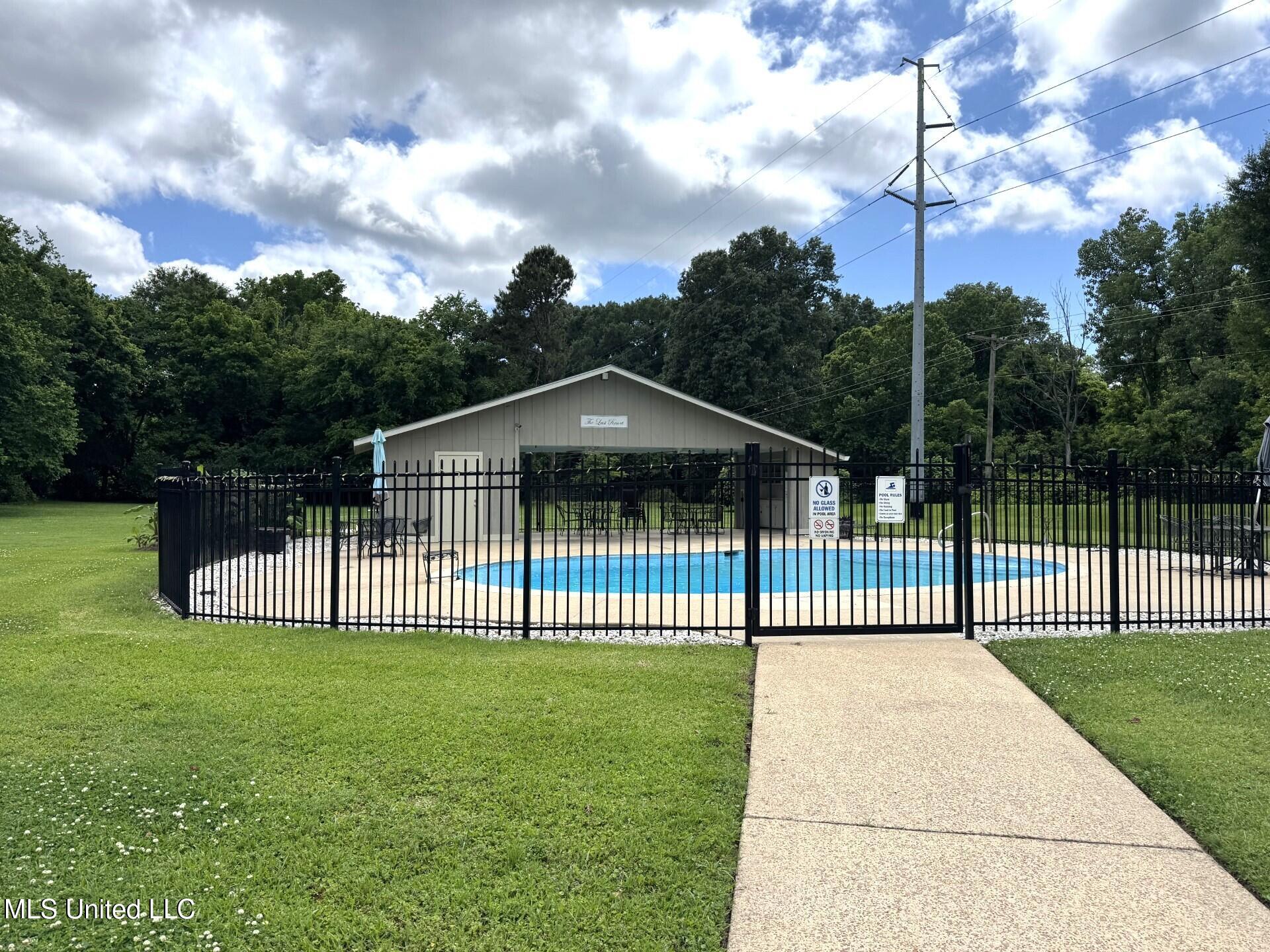 706 Melrose Montebello Parkway, Natchez, Mississippi image 3