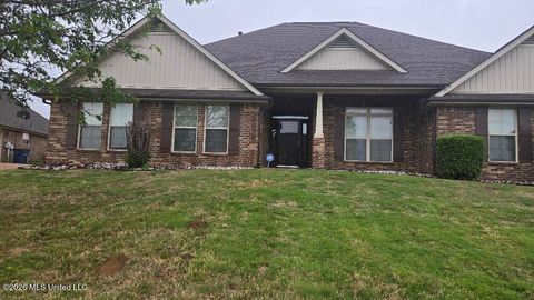 Homes For Sale - 7637 Wisteria Drive<br/> Olive Branch, MS 38654