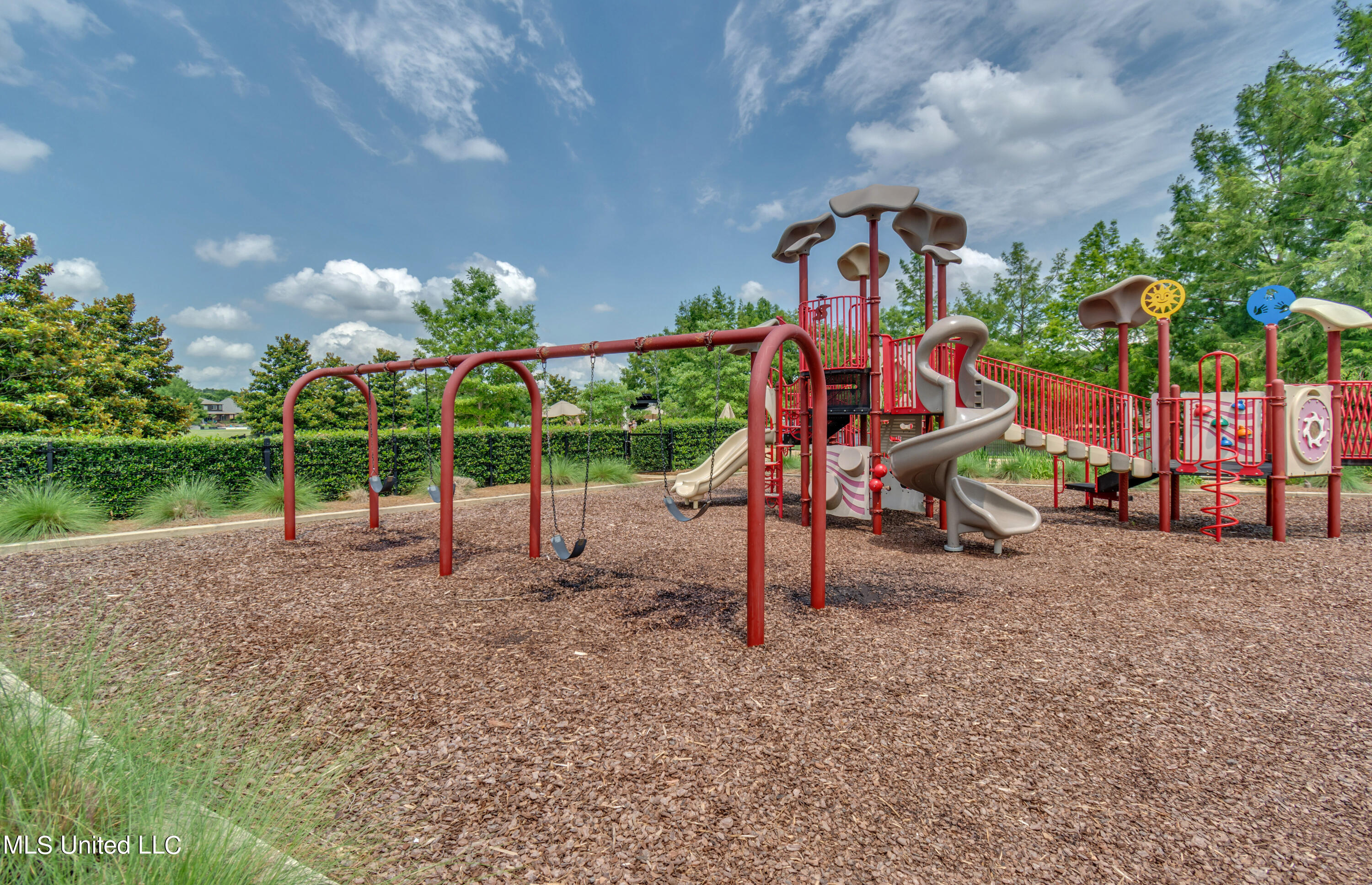 Madison, Mississippi 39110, United States, 4 Bedrooms Bedrooms, ,3 BathroomsBathrooms,Residential,Pending,42076