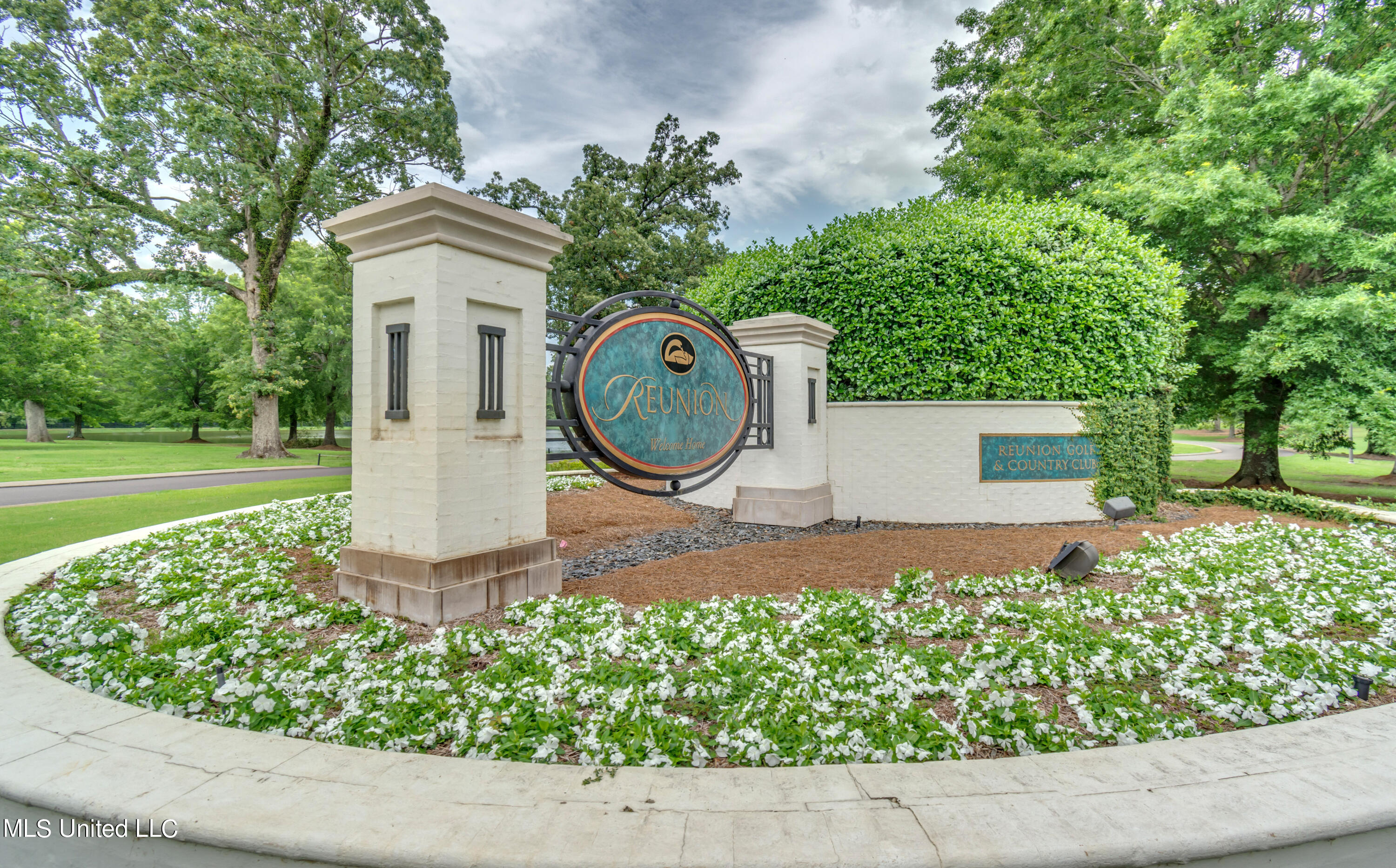 Madison, Mississippi 39110, United States, 4 Bedrooms Bedrooms, ,3 BathroomsBathrooms,Residential,Pending,42076