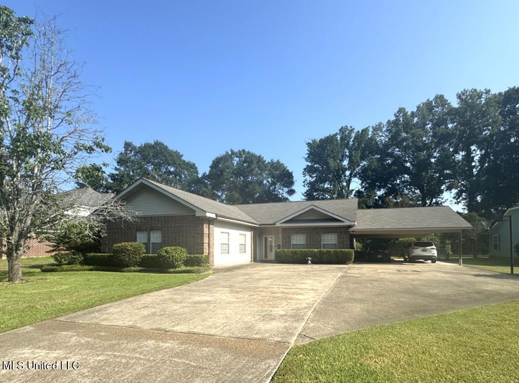 103 Thistledown Drive, Natchez, Mississippi image 1