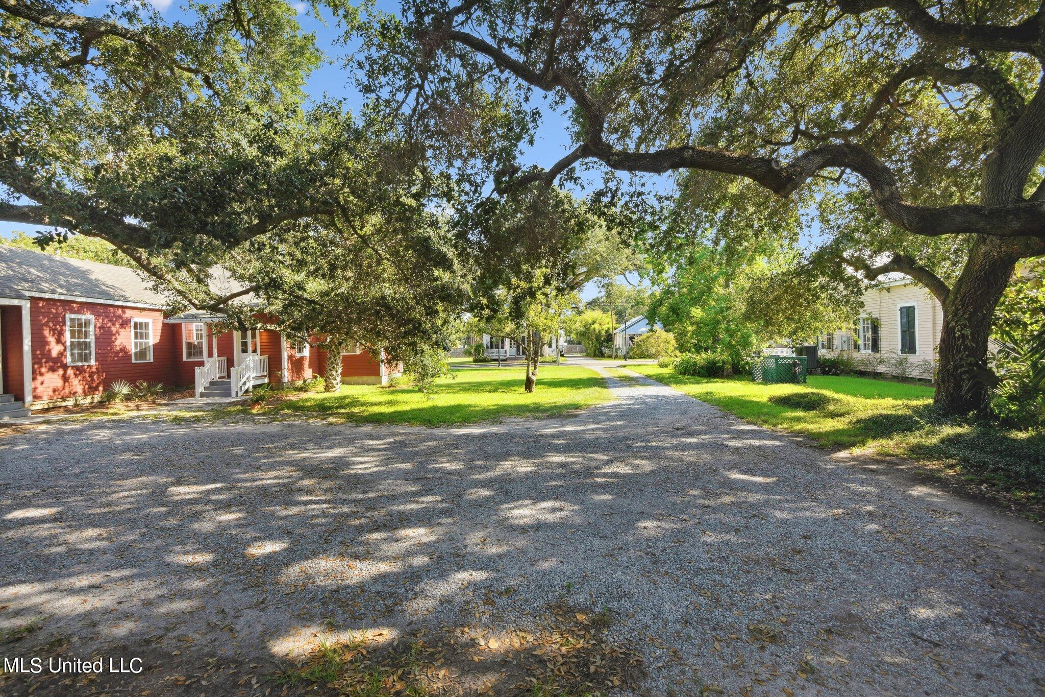 342 Main Street, Bay Saint Louis, Mississippi image 22