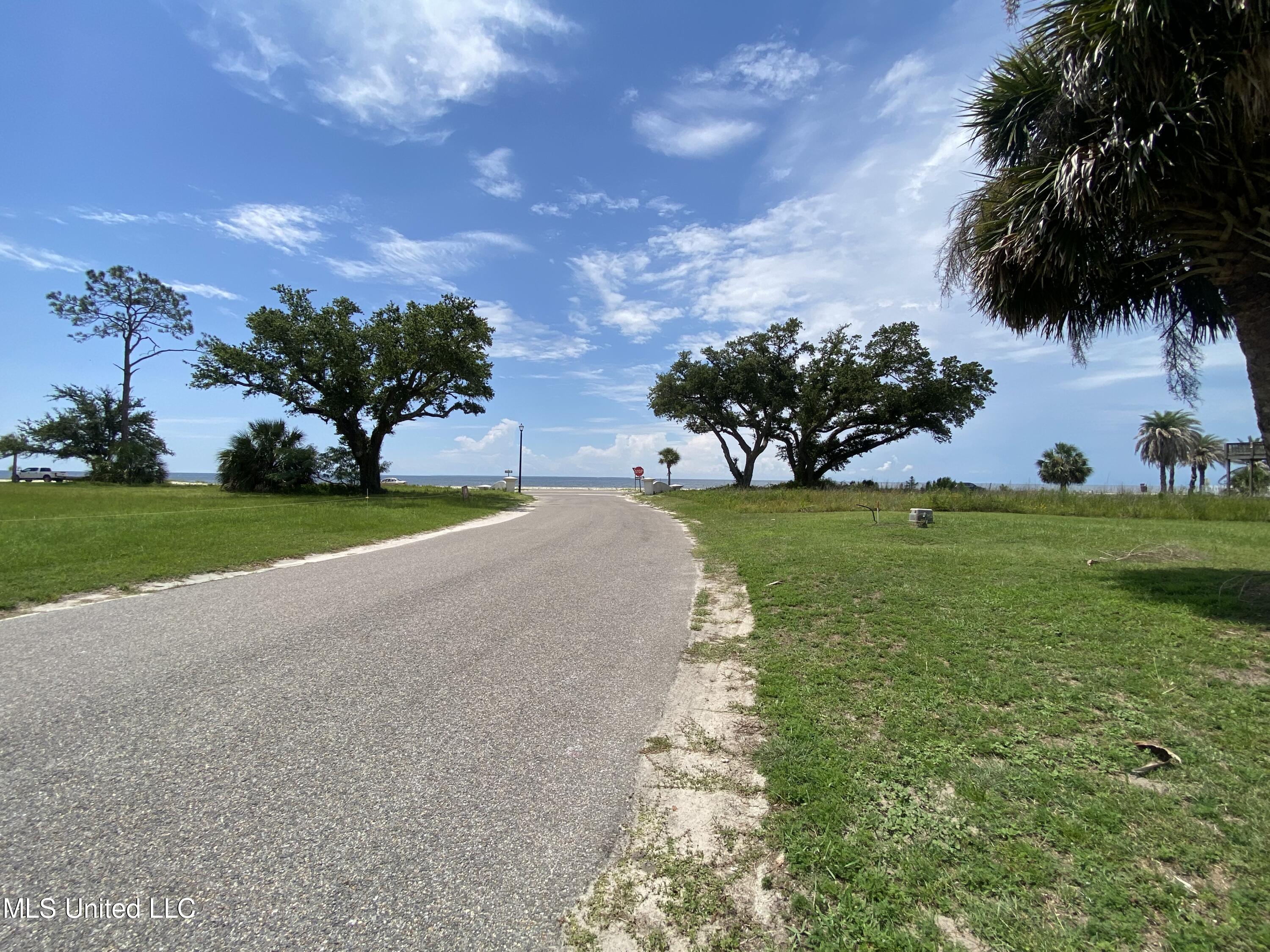 121 Sea Oaks Boulevard, Long Beach, Mississippi image 9